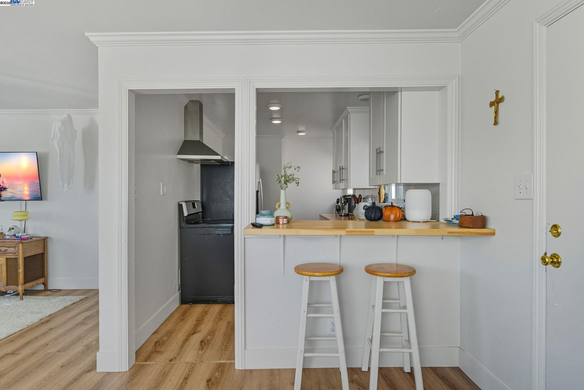 Detail Gallery Image 12 of 60 For 17 Prospect Dr, San Rafael,  CA 94901 - – Beds | – Baths
