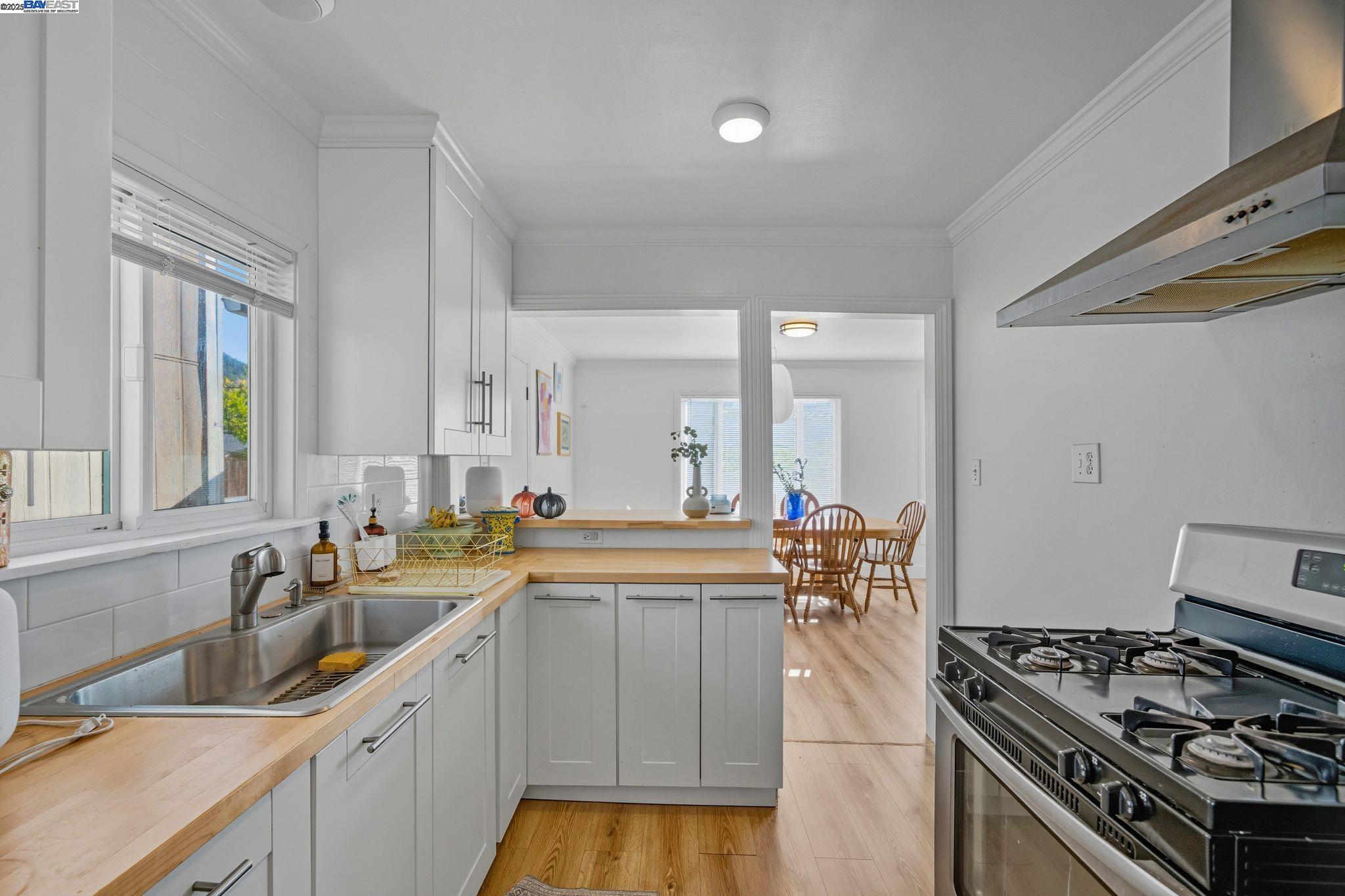 Detail Gallery Image 15 of 60 For 17 Prospect Dr, San Rafael,  CA 94901 - – Beds | – Baths