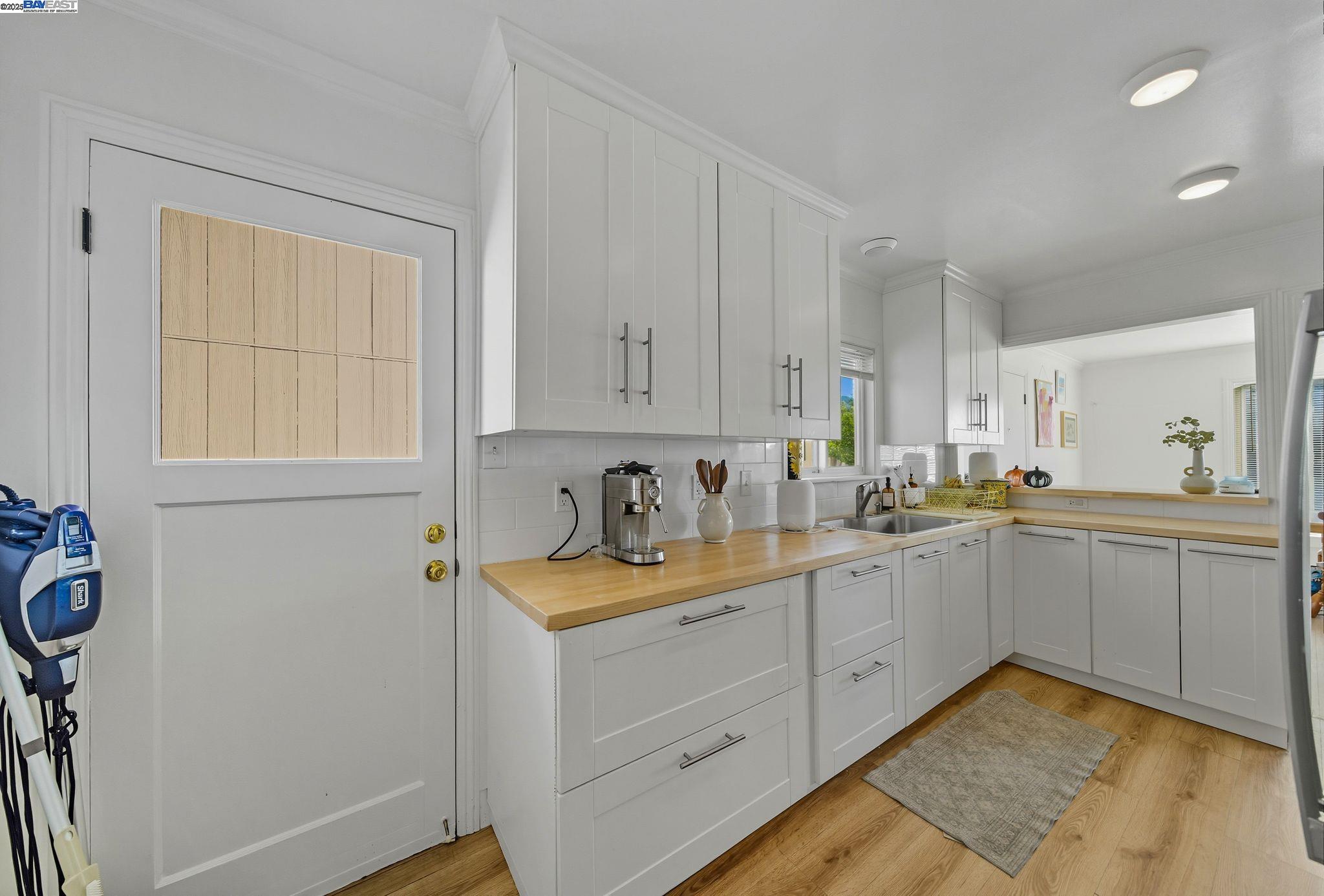 Detail Gallery Image 16 of 60 For 17 Prospect Dr, San Rafael,  CA 94901 - – Beds | – Baths