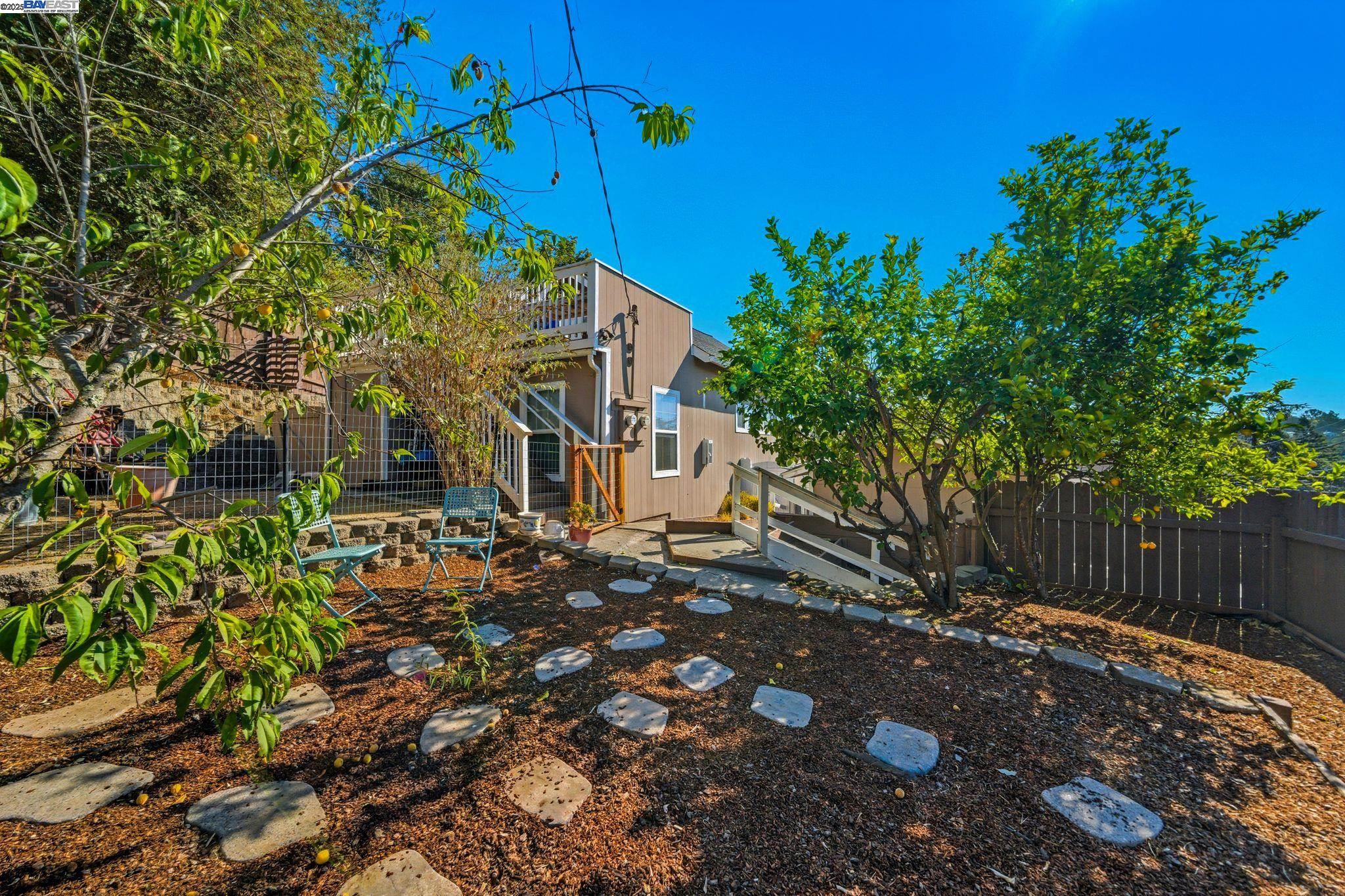 Detail Gallery Image 23 of 60 For 17 Prospect Dr, San Rafael,  CA 94901 - – Beds | – Baths
