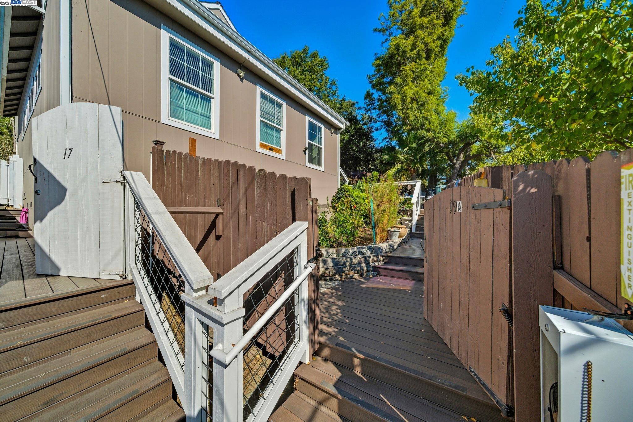 Detail Gallery Image 27 of 60 For 17 Prospect Dr, San Rafael,  CA 94901 - – Beds | – Baths