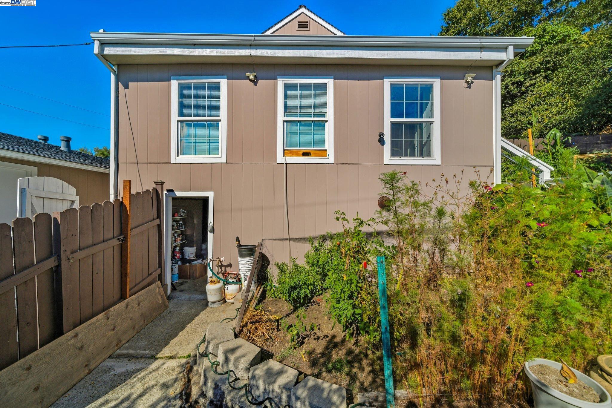 Detail Gallery Image 28 of 60 For 17 Prospect Dr, San Rafael,  CA 94901 - – Beds | – Baths