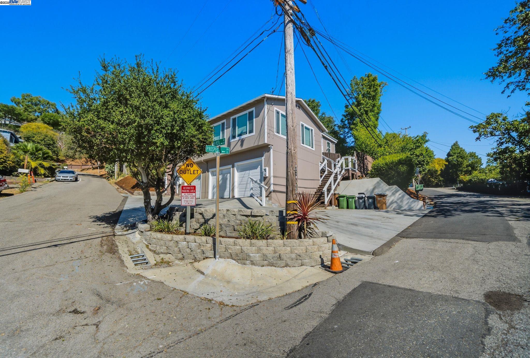 Detail Gallery Image 8 of 60 For 17 Prospect Dr, San Rafael,  CA 94901 - – Beds | – Baths