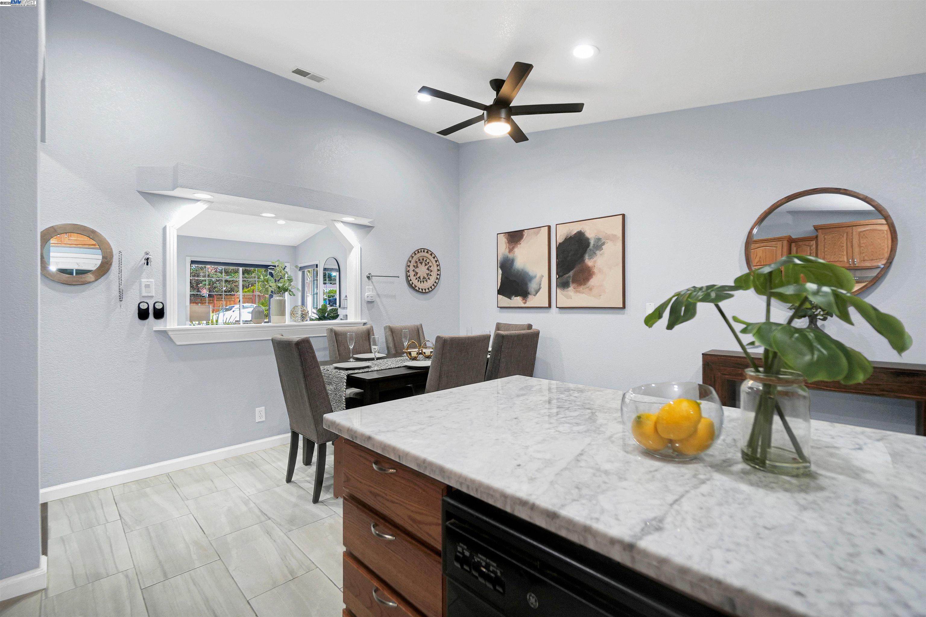 Detail Gallery Image 21 of 52 For 22633 Mossy Rock Drive, Hayward,  CA 94541 - 3 Beds | 2 Baths