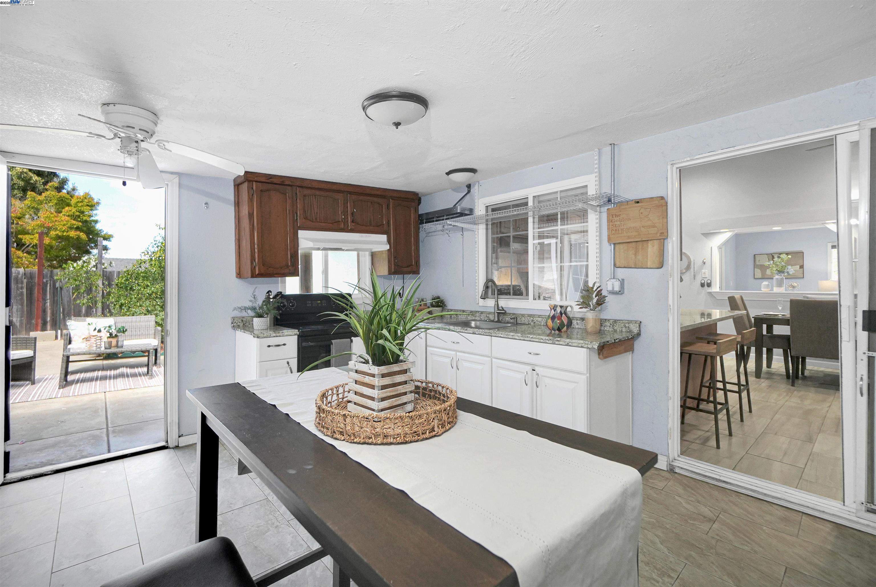 Detail Gallery Image 35 of 52 For 22633 Mossy Rock Drive, Hayward,  CA 94541 - 3 Beds | 2 Baths
