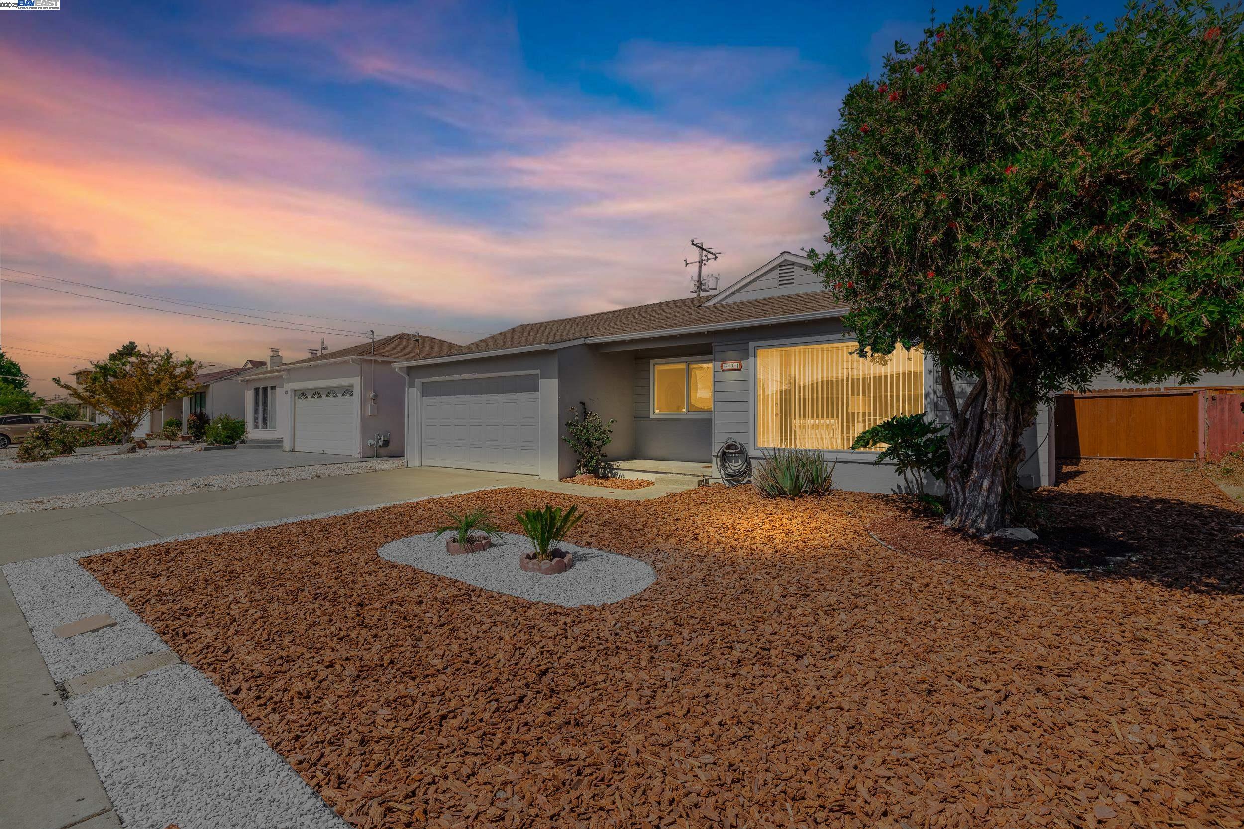 Detail Gallery Image 2 of 27 For 391 Anza Way, San Leandro,  CA 94578 - 3 Beds | 2 Baths