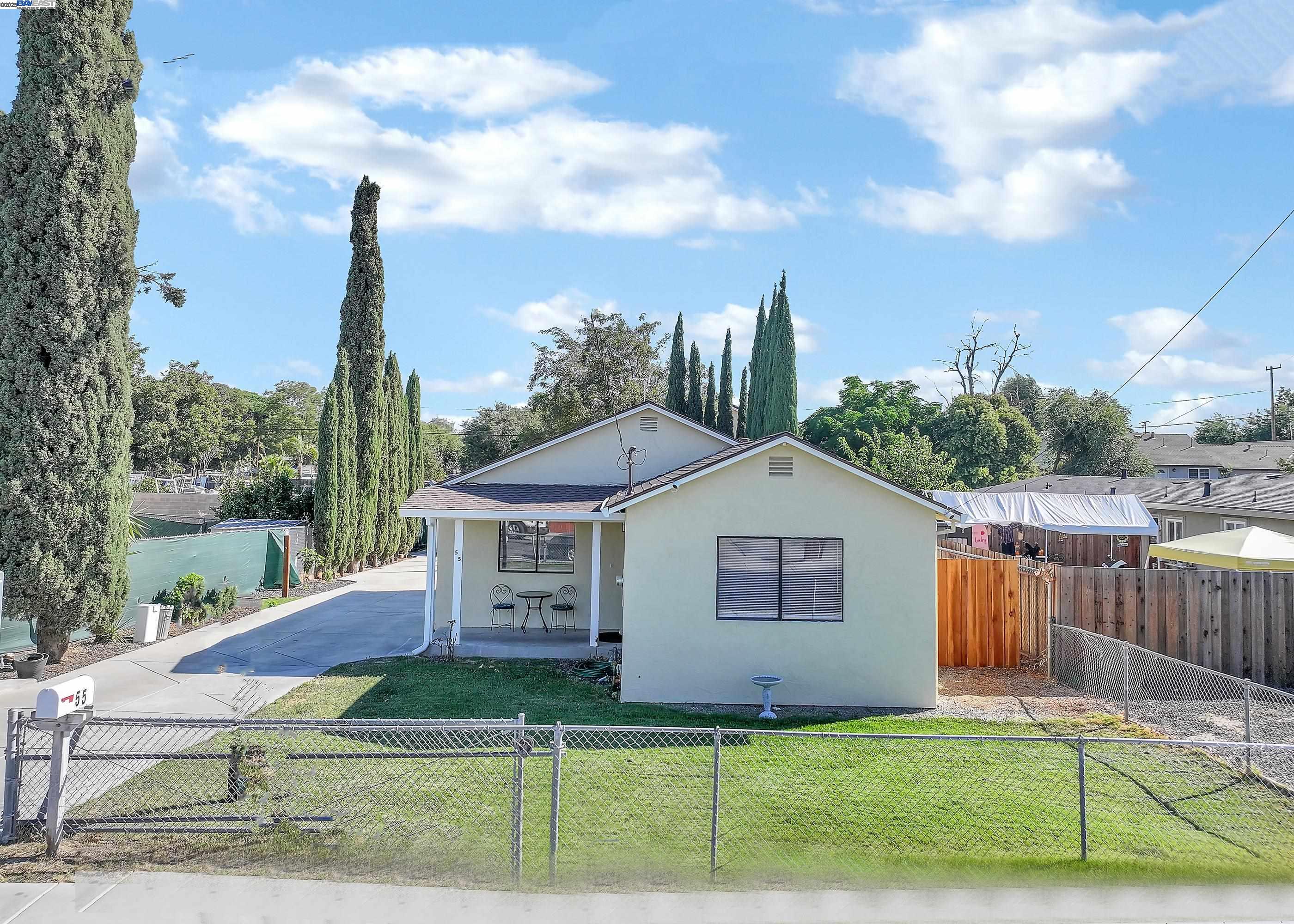 Detail Gallery Image 1 of 32 For 55 Malicoat Ave, Oakley,  CA 94561 - 3 Beds | 2 Baths