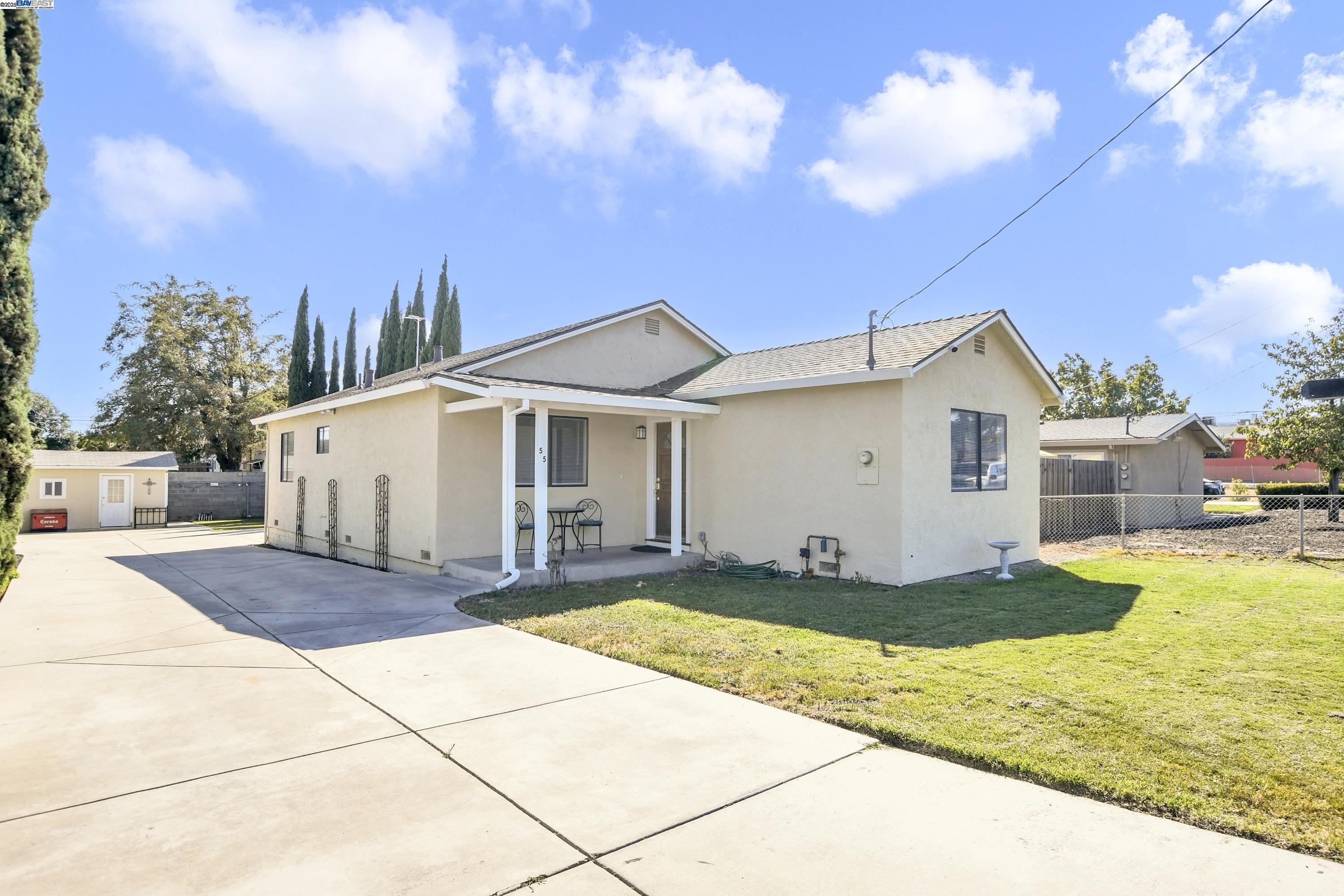 Detail Gallery Image 6 of 32 For 55 Malicoat Ave, Oakley,  CA 94561 - 3 Beds | 2 Baths
