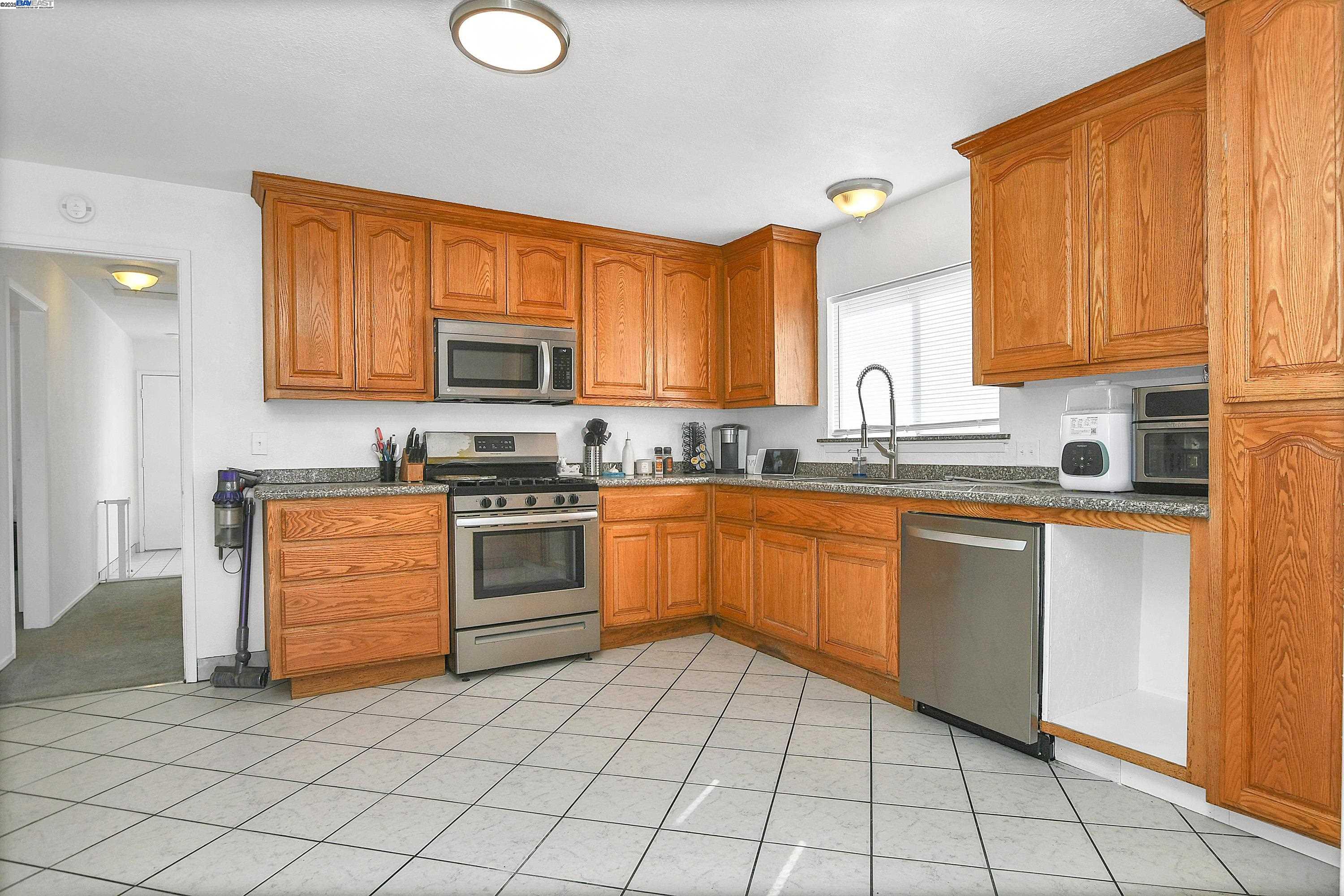 Detail Gallery Image 9 of 32 For 55 Malicoat Ave, Oakley,  CA 94561 - 3 Beds | 2 Baths