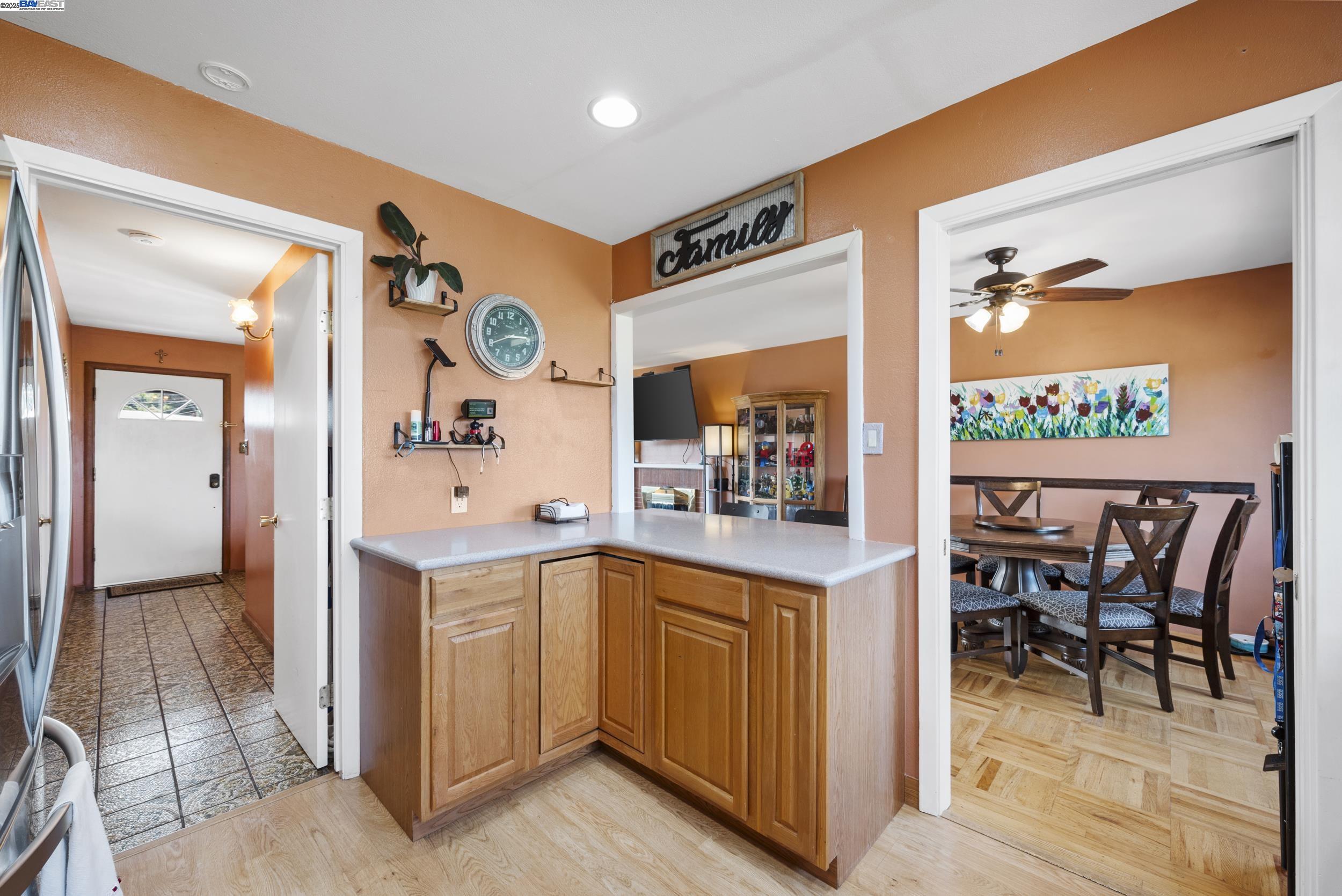 Detail Gallery Image 16 of 38 For 412 Alhambra Rd, South San Francisco,  CA 94080 - 3 Beds | 1 Baths