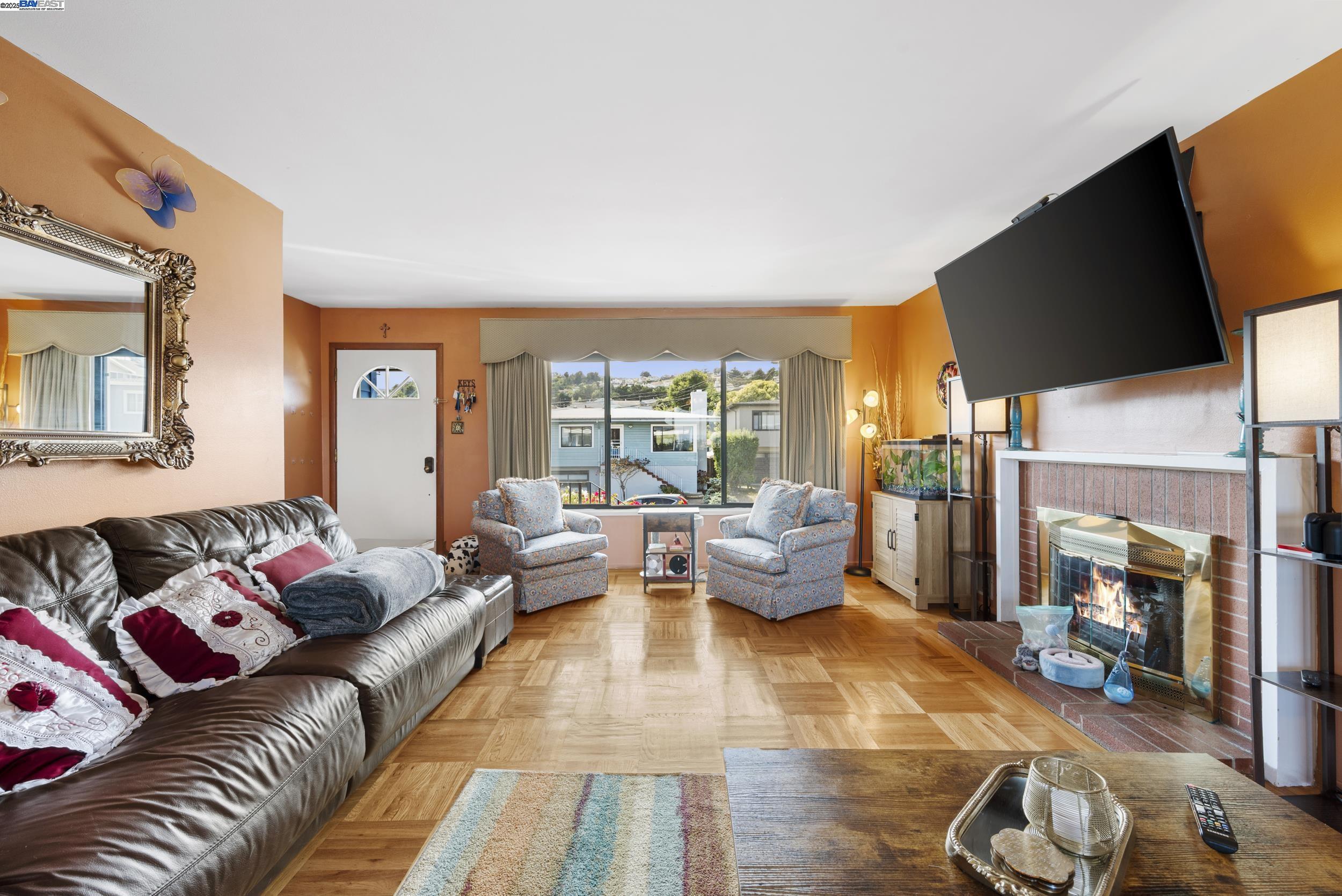 Detail Gallery Image 8 of 38 For 412 Alhambra Rd, South San Francisco,  CA 94080 - 3 Beds | 1 Baths