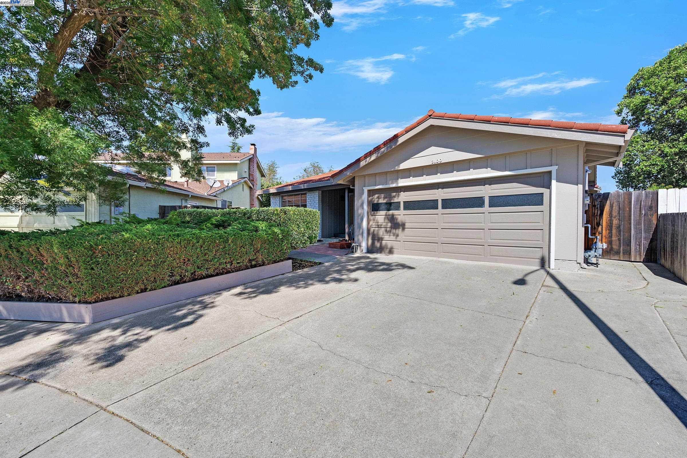 Detail Gallery Image 2 of 44 For 3100 Mackenzie Pl., Fremont,  CA 94536 - 3 Beds | 2 Baths