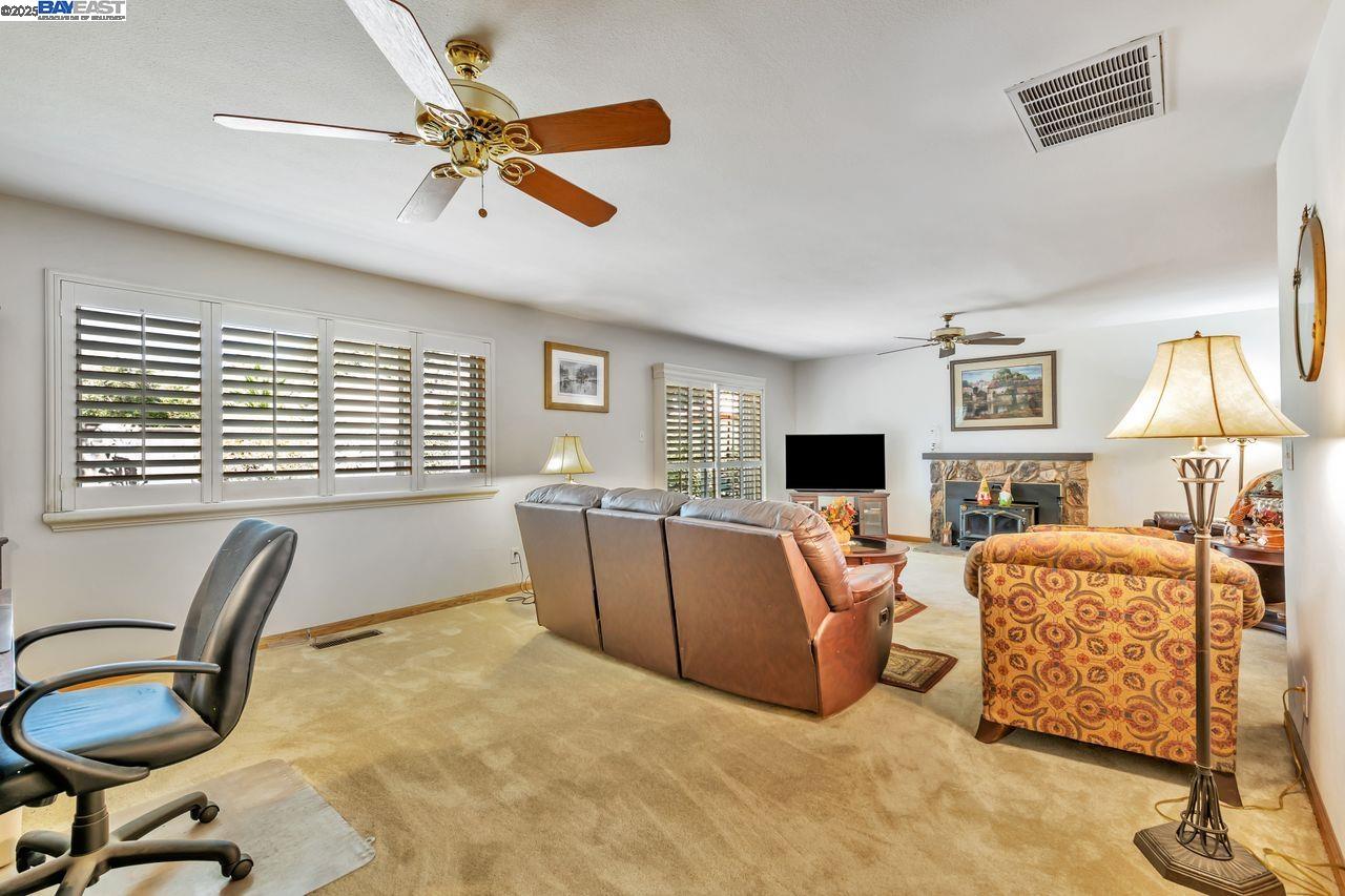 Detail Gallery Image 15 of 29 For 2404 Maraschino Pl, Union City,  CA 94587 - 3 Beds | 2 Baths
