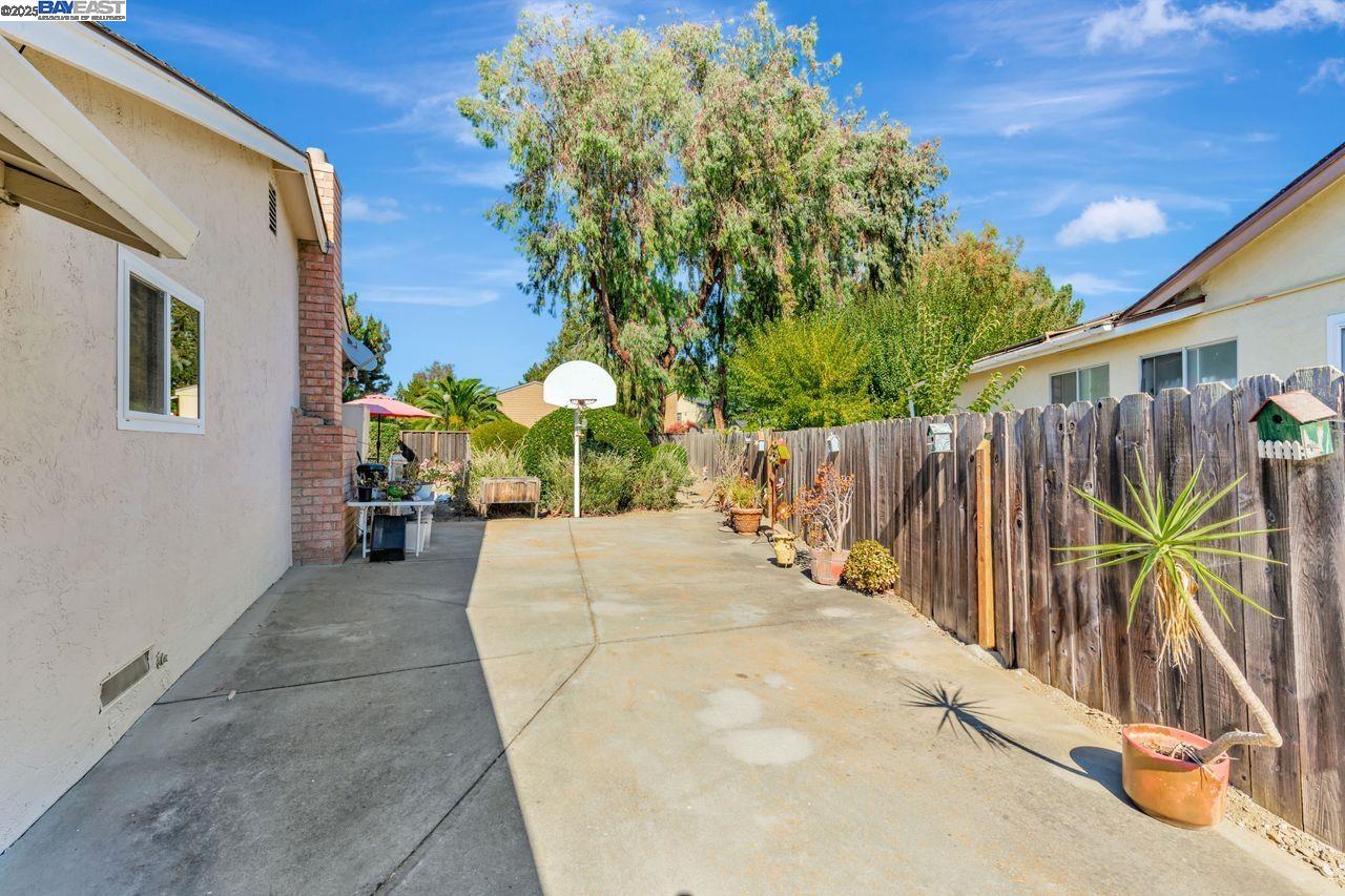 Detail Gallery Image 26 of 29 For 2404 Maraschino Pl, Union City,  CA 94587 - 3 Beds | 2 Baths