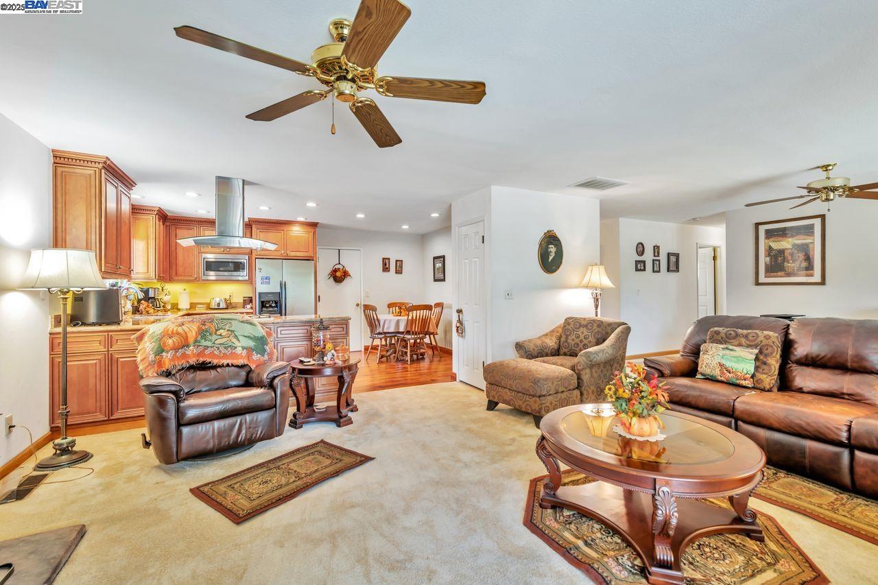 Detail Gallery Image 7 of 29 For 2404 Maraschino Pl, Union City,  CA 94587 - 3 Beds | 2 Baths