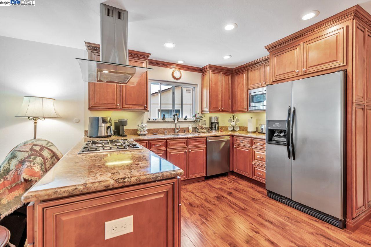 Detail Gallery Image 9 of 29 For 2404 Maraschino Pl, Union City,  CA 94587 - 3 Beds | 2 Baths