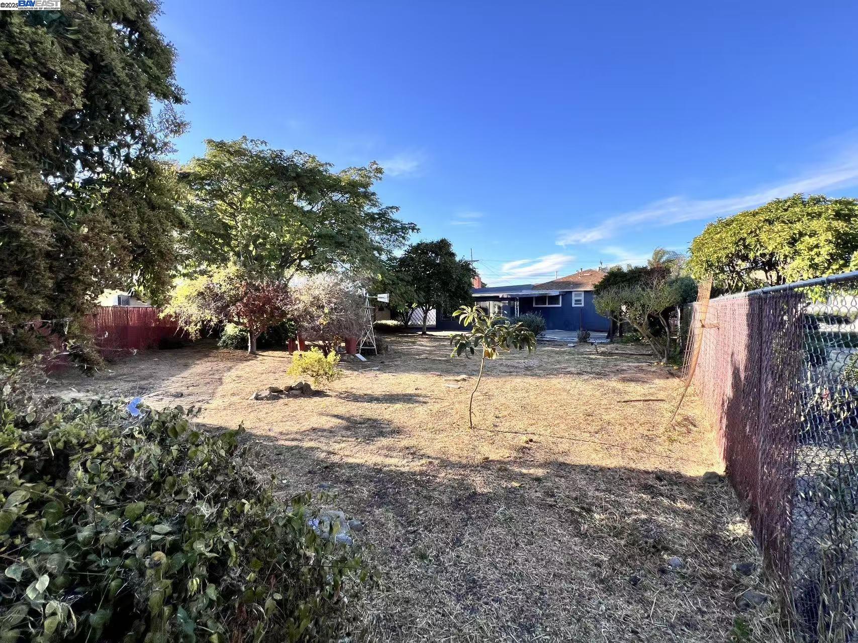 Detail Gallery Image 19 of 20 For 1766 via Redondo, San Lorenzo,  CA 94580 - 3 Beds | 1/1 Baths