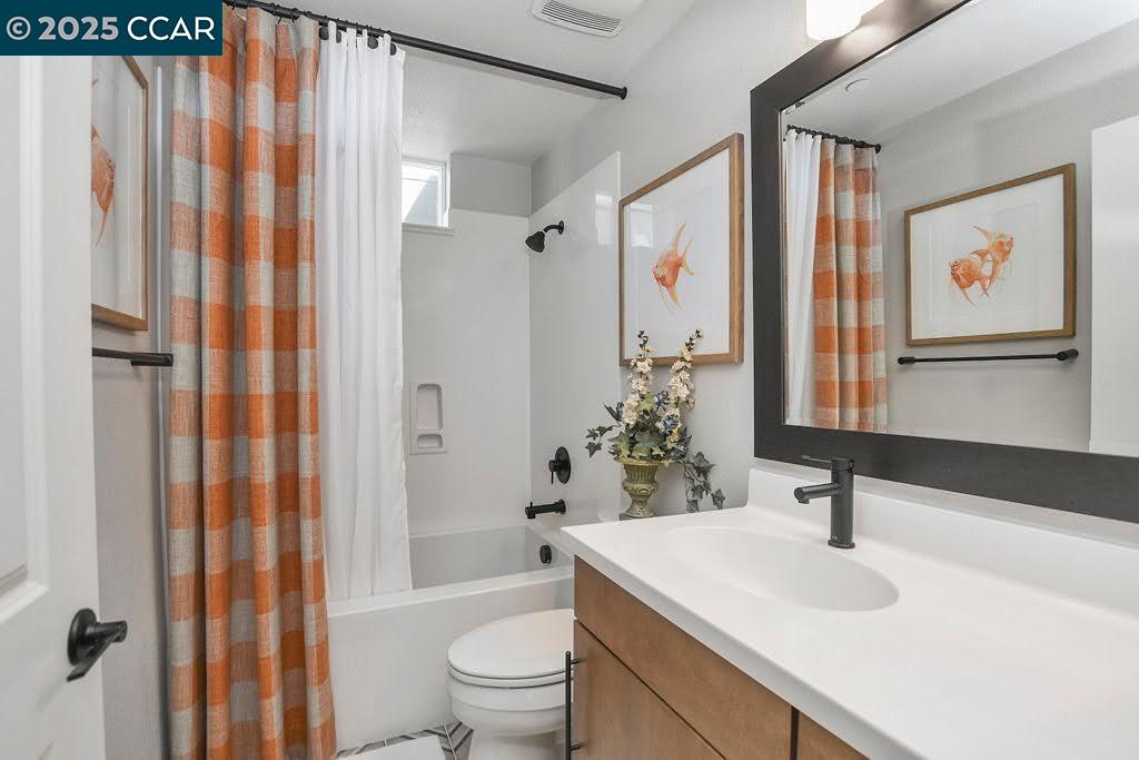 Detail Gallery Image 29 of 60 For 2957 Valley of Hearts, San Jose,  CA 95136 - 4 Beds | 3/1 Baths