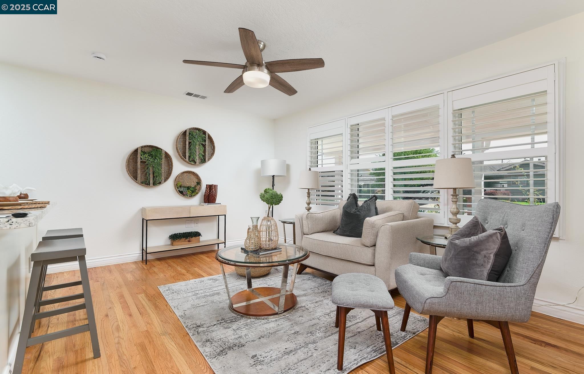 Detail Gallery Image 9 of 33 For 1555 Ayers Rd, Concord,  CA 94521 - 3 Beds | 2 Baths