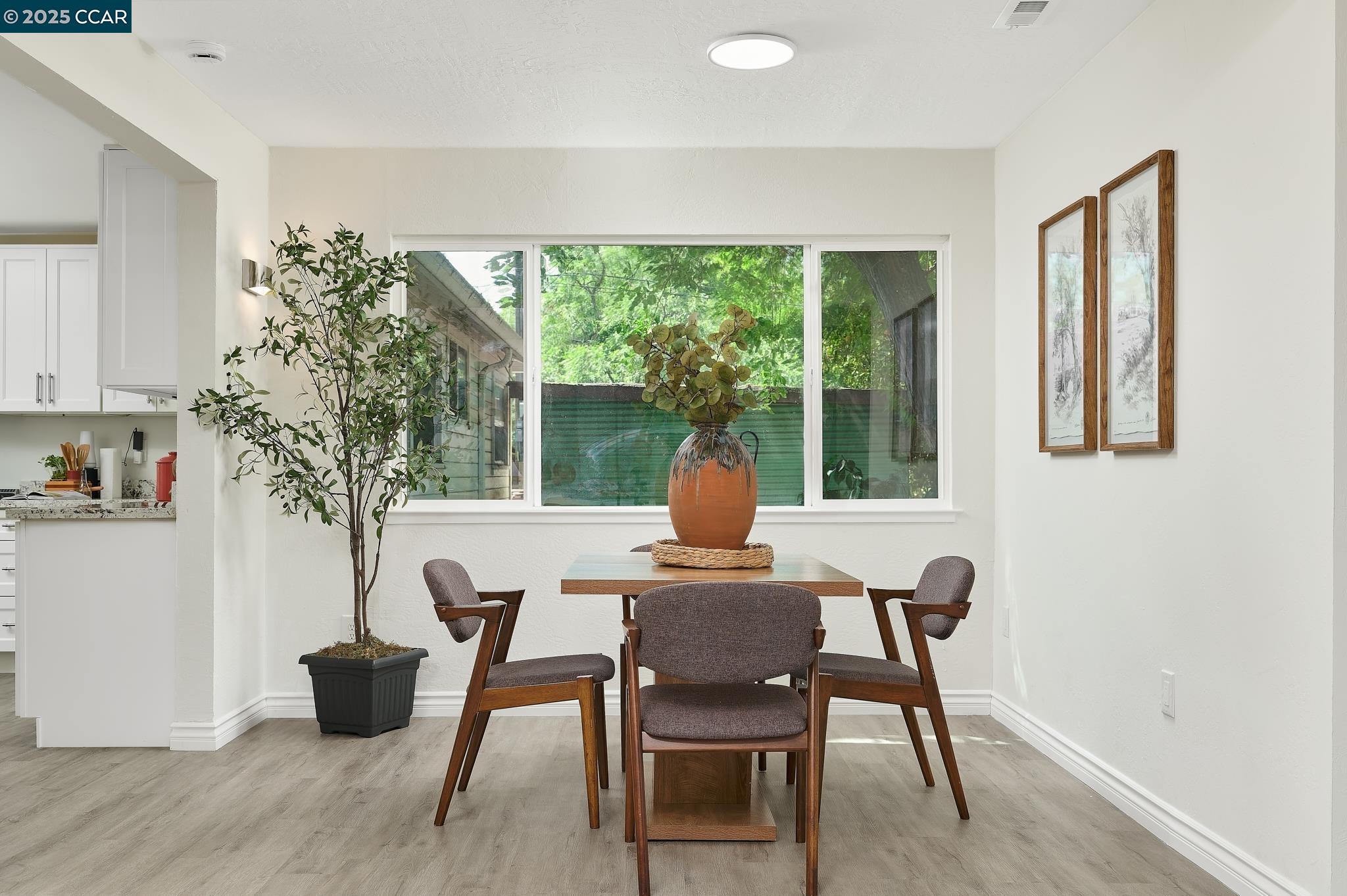 Detail Gallery Image 16 of 33 For 1555 Ayers Rd, Concord,  CA 94521 - 3 Beds | 2 Baths