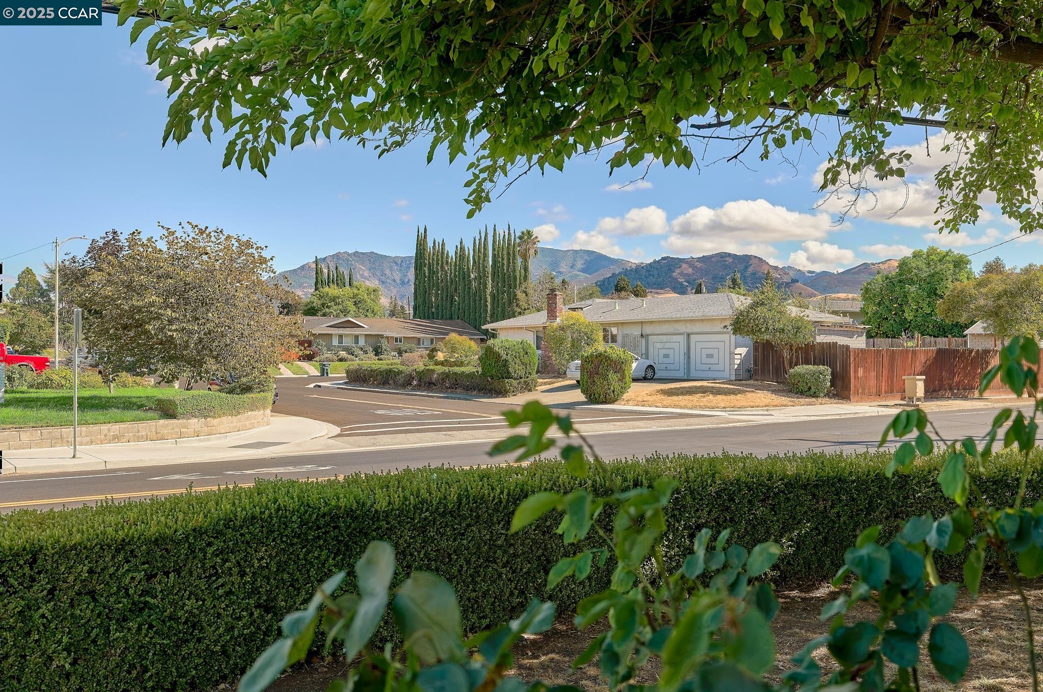 Detail Gallery Image 32 of 33 For 1555 Ayers Rd, Concord,  CA 94521 - 3 Beds | 2 Baths