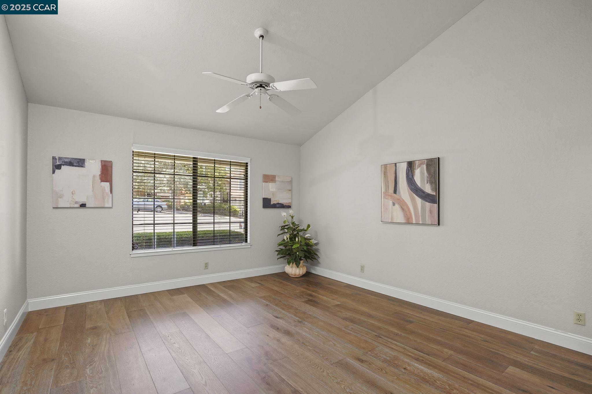 Detail Gallery Image 13 of 30 For 2411 Pinon Ct, Martinez,  CA 94553 - 3 Beds | 2 Baths