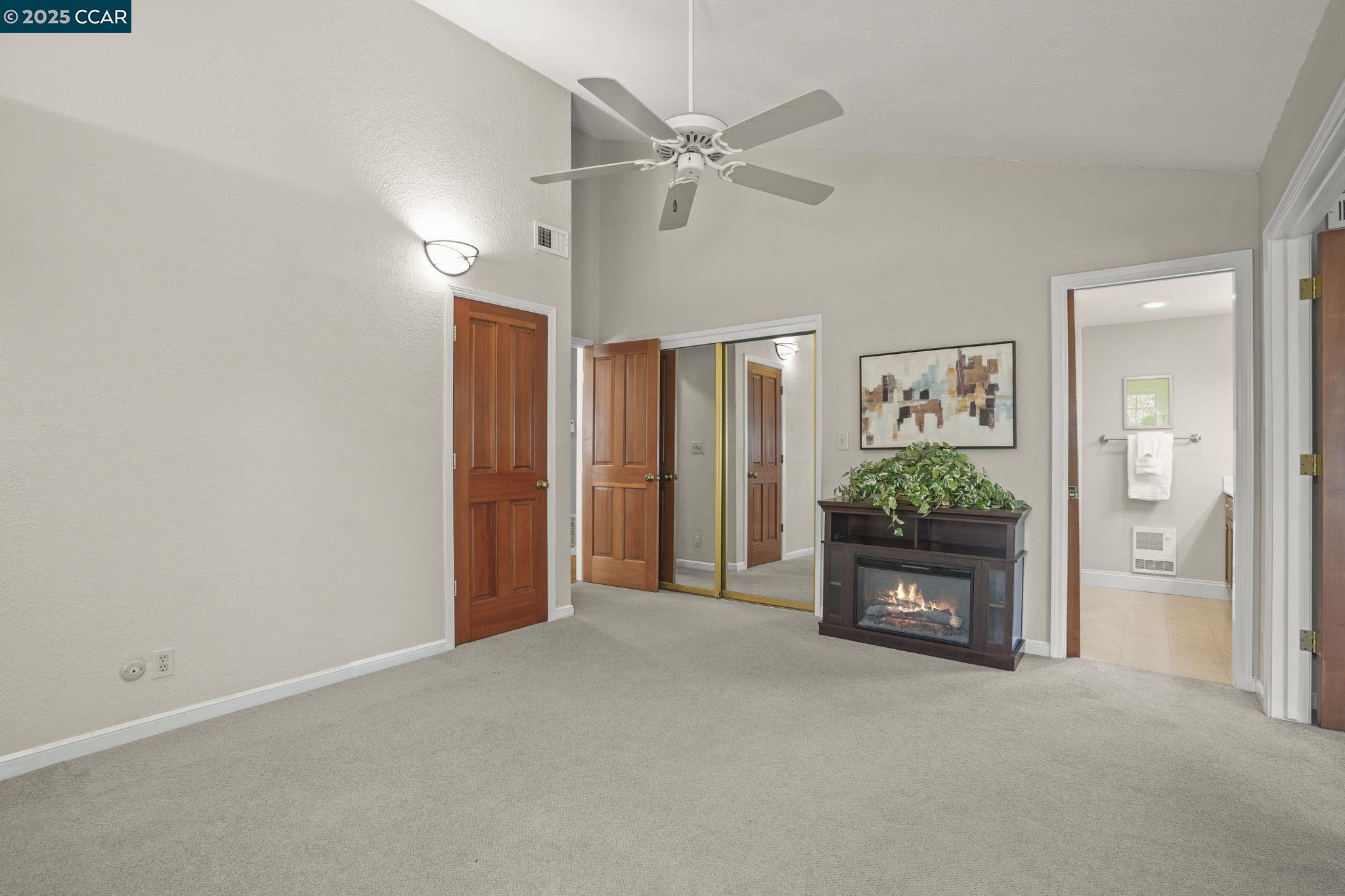 Detail Gallery Image 14 of 30 For 2411 Pinon Ct, Martinez,  CA 94553 - 3 Beds | 2 Baths