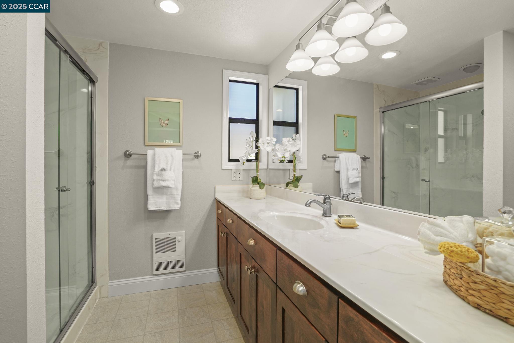 Detail Gallery Image 18 of 30 For 2411 Pinon Ct, Martinez,  CA 94553 - 3 Beds | 2 Baths