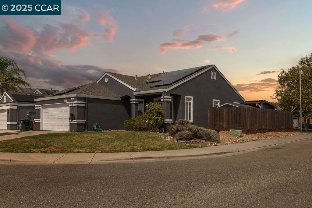 Detail Gallery Image 1 of 36 For 674 Christensen Way, Rio Vista,  CA 94571 - 3 Beds | 2 Baths