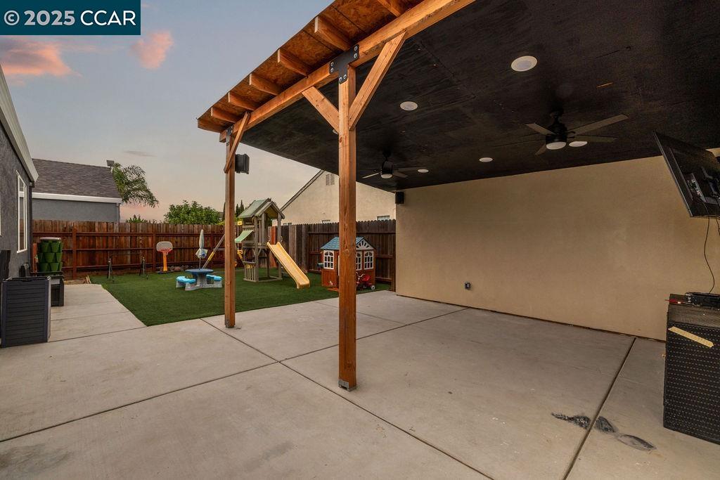 Detail Gallery Image 27 of 36 For 674 Christensen Way, Rio Vista,  CA 94571 - 3 Beds | 2 Baths
