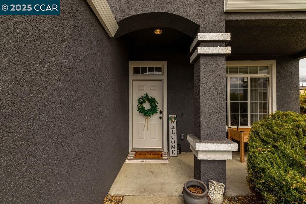 Detail Gallery Image 4 of 36 For 674 Christensen Way, Rio Vista,  CA 94571 - 3 Beds | 2 Baths