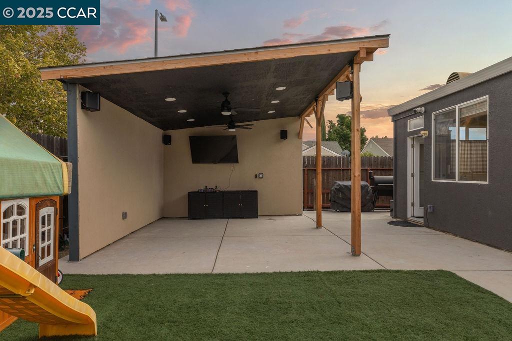 Detail Gallery Image 33 of 36 For 674 Christensen Way, Rio Vista,  CA 94571 - 3 Beds | 2 Baths
