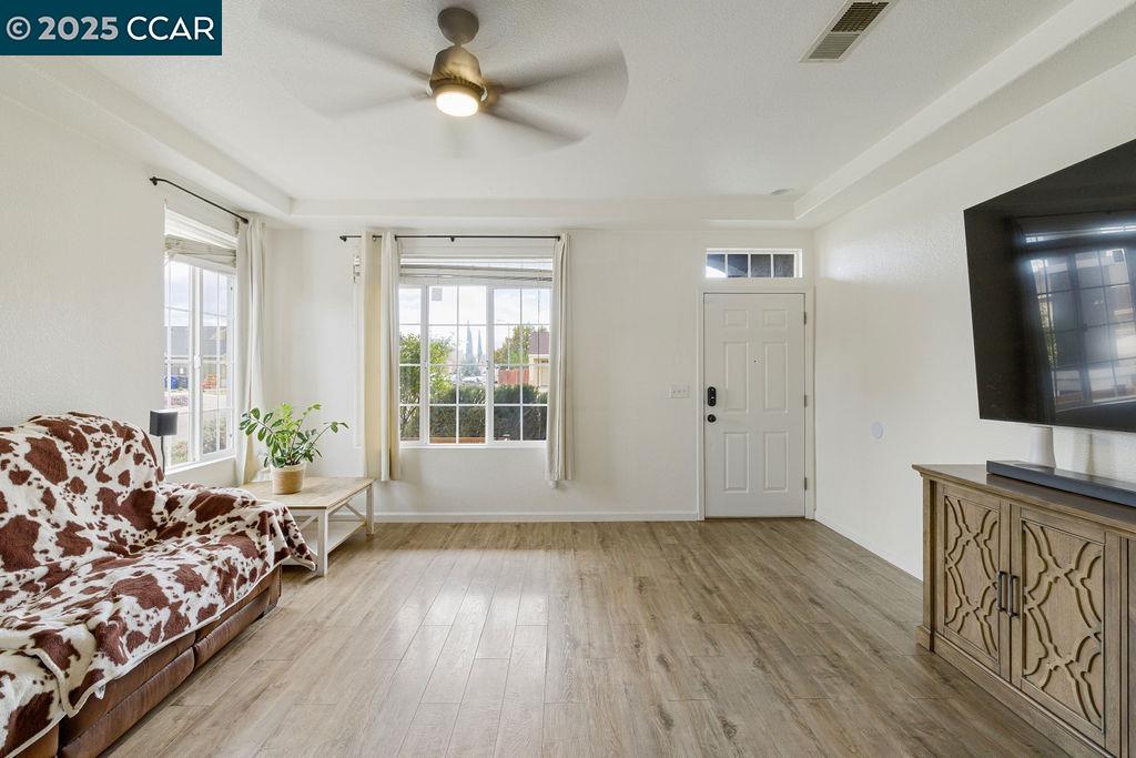 Detail Gallery Image 7 of 36 For 674 Christensen Way, Rio Vista,  CA 94571 - 3 Beds | 2 Baths