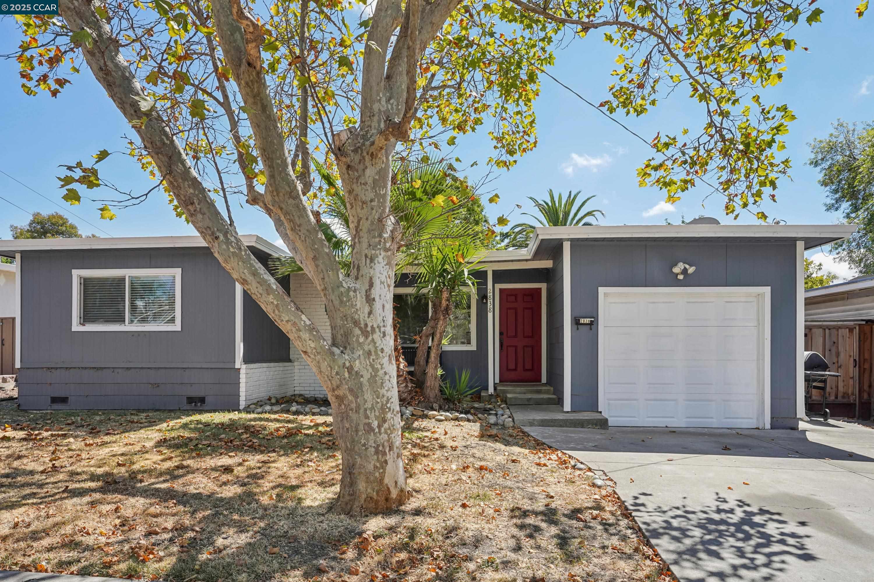 Detail Gallery Image 2 of 31 For 2838 Loma Vista Ave, Concord,  CA 94520 - 3 Beds | 2 Baths