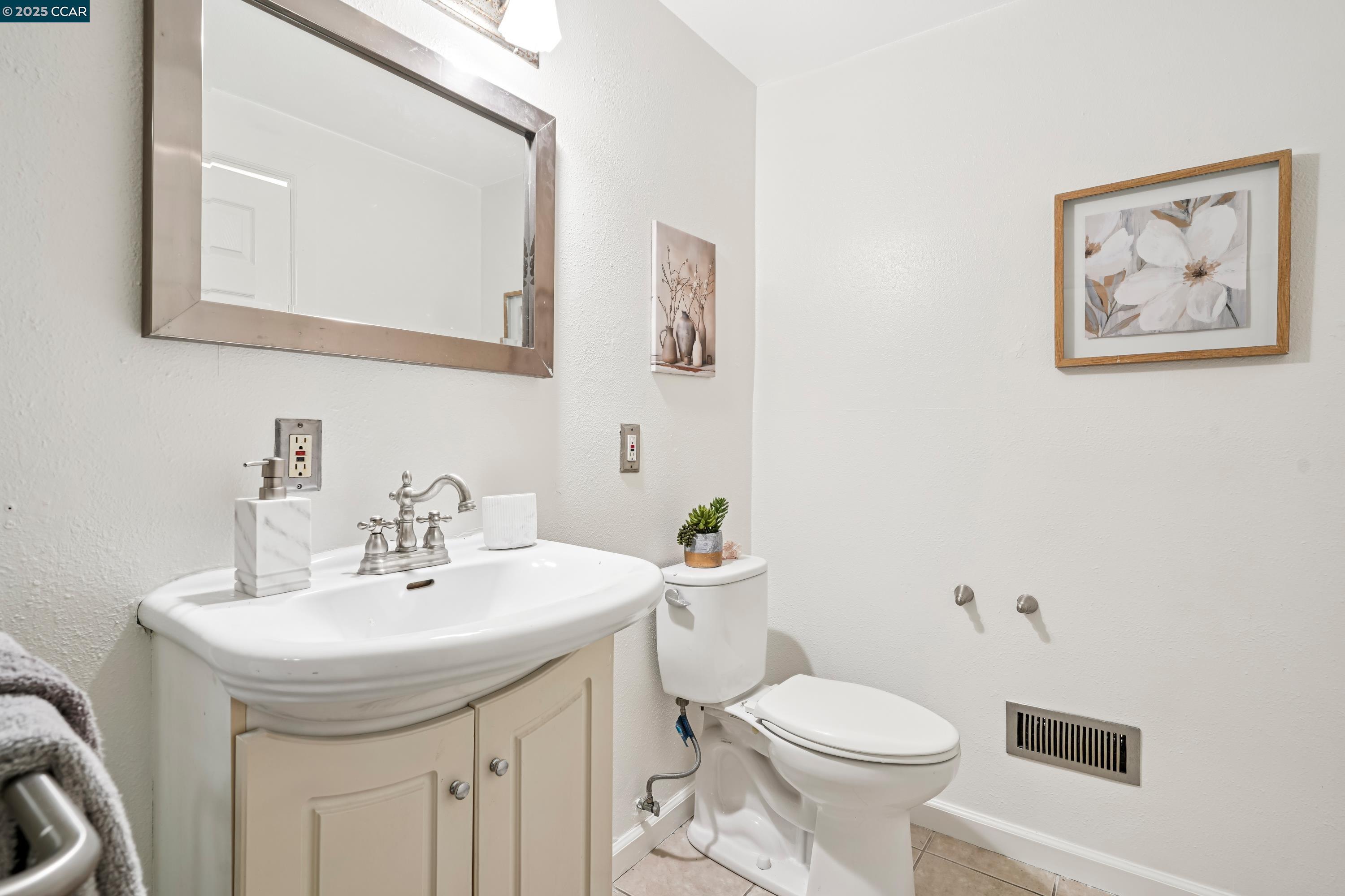 Detail Gallery Image 24 of 31 For 2838 Loma Vista Ave, Concord,  CA 94520 - 3 Beds | 2 Baths