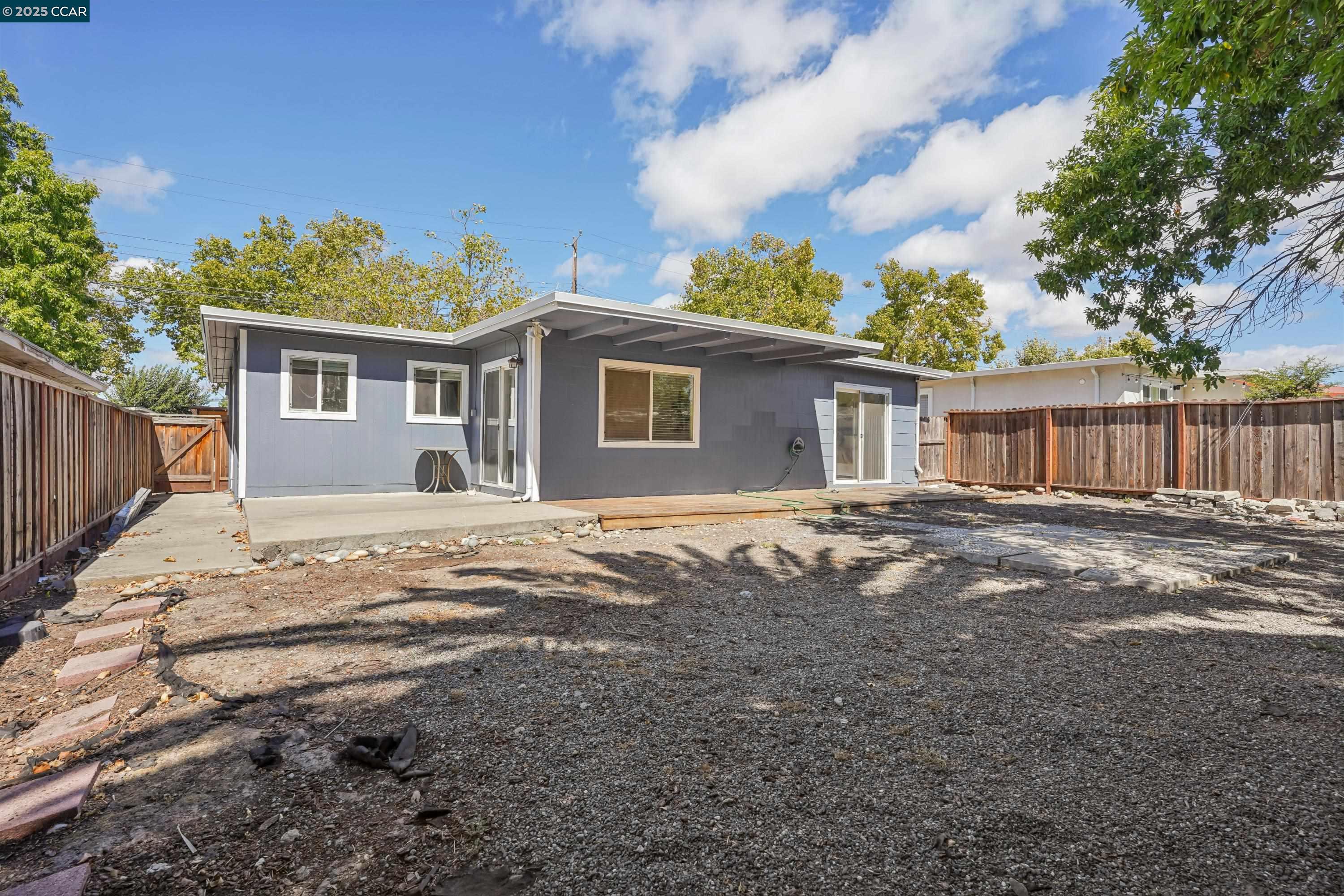 Detail Gallery Image 27 of 31 For 2838 Loma Vista Ave, Concord,  CA 94520 - 3 Beds | 2 Baths