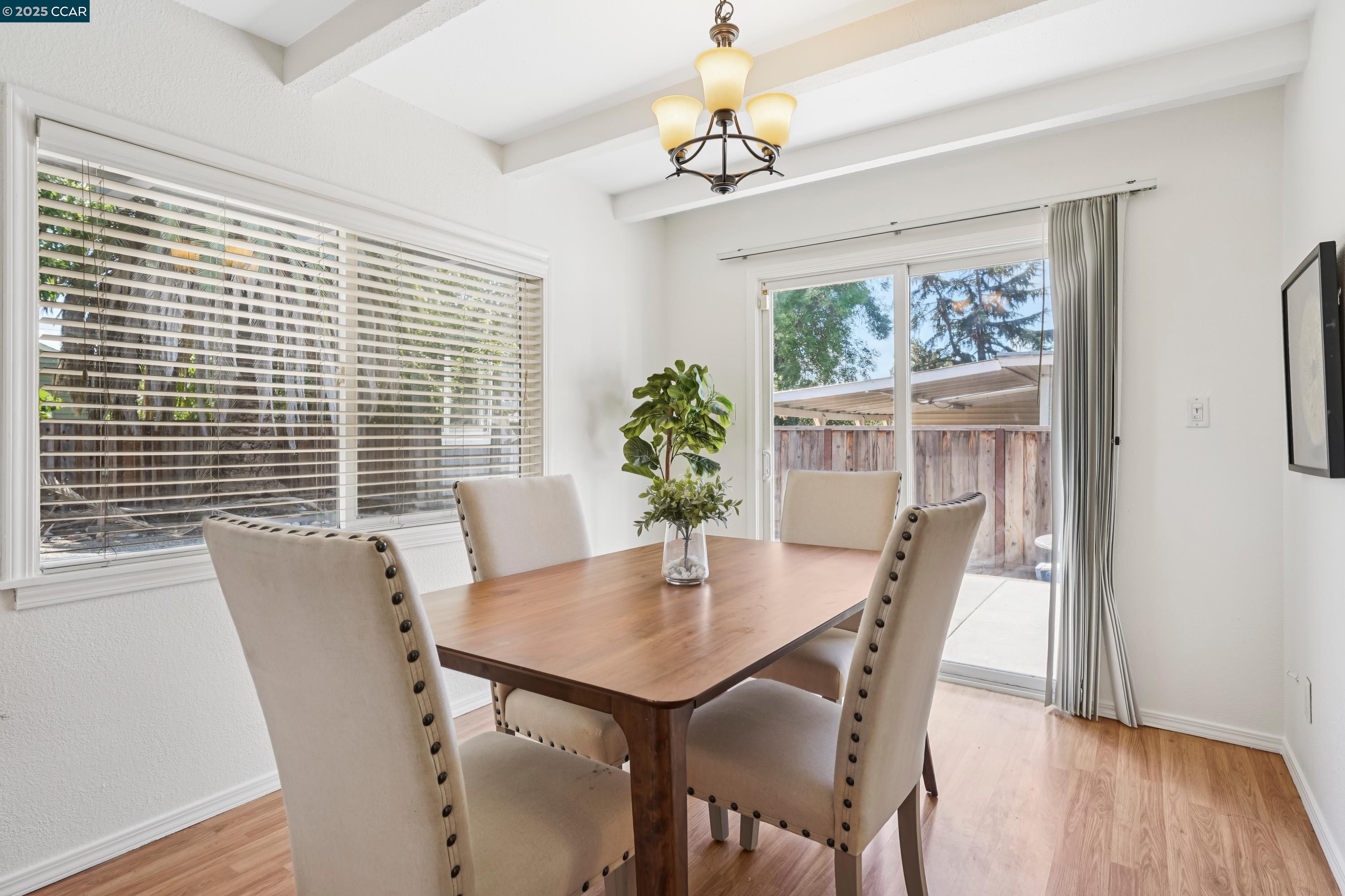 Detail Gallery Image 5 of 31 For 2838 Loma Vista Ave, Concord,  CA 94520 - 3 Beds | 2 Baths