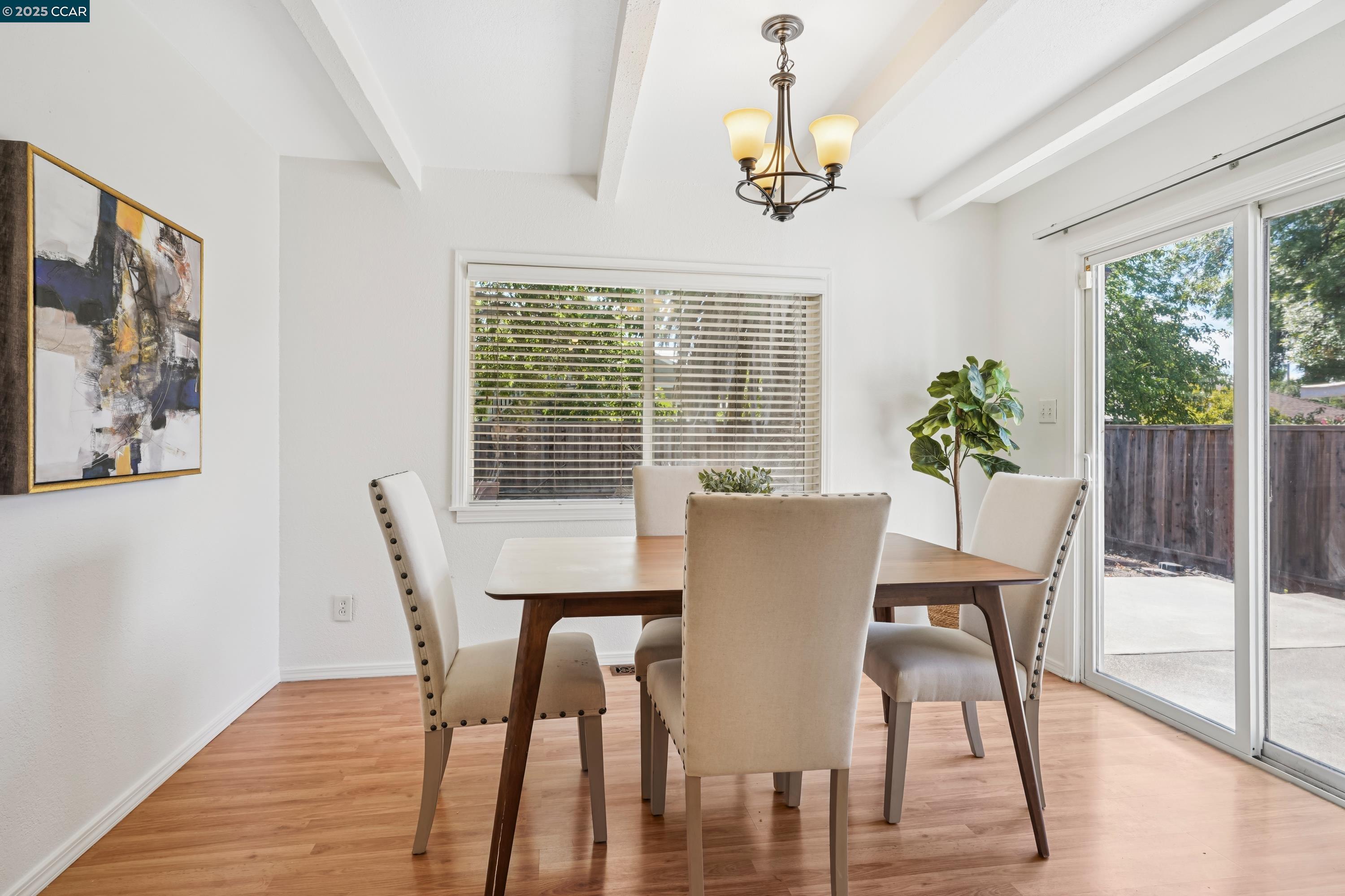 Detail Gallery Image 6 of 31 For 2838 Loma Vista Ave, Concord,  CA 94520 - 3 Beds | 2 Baths