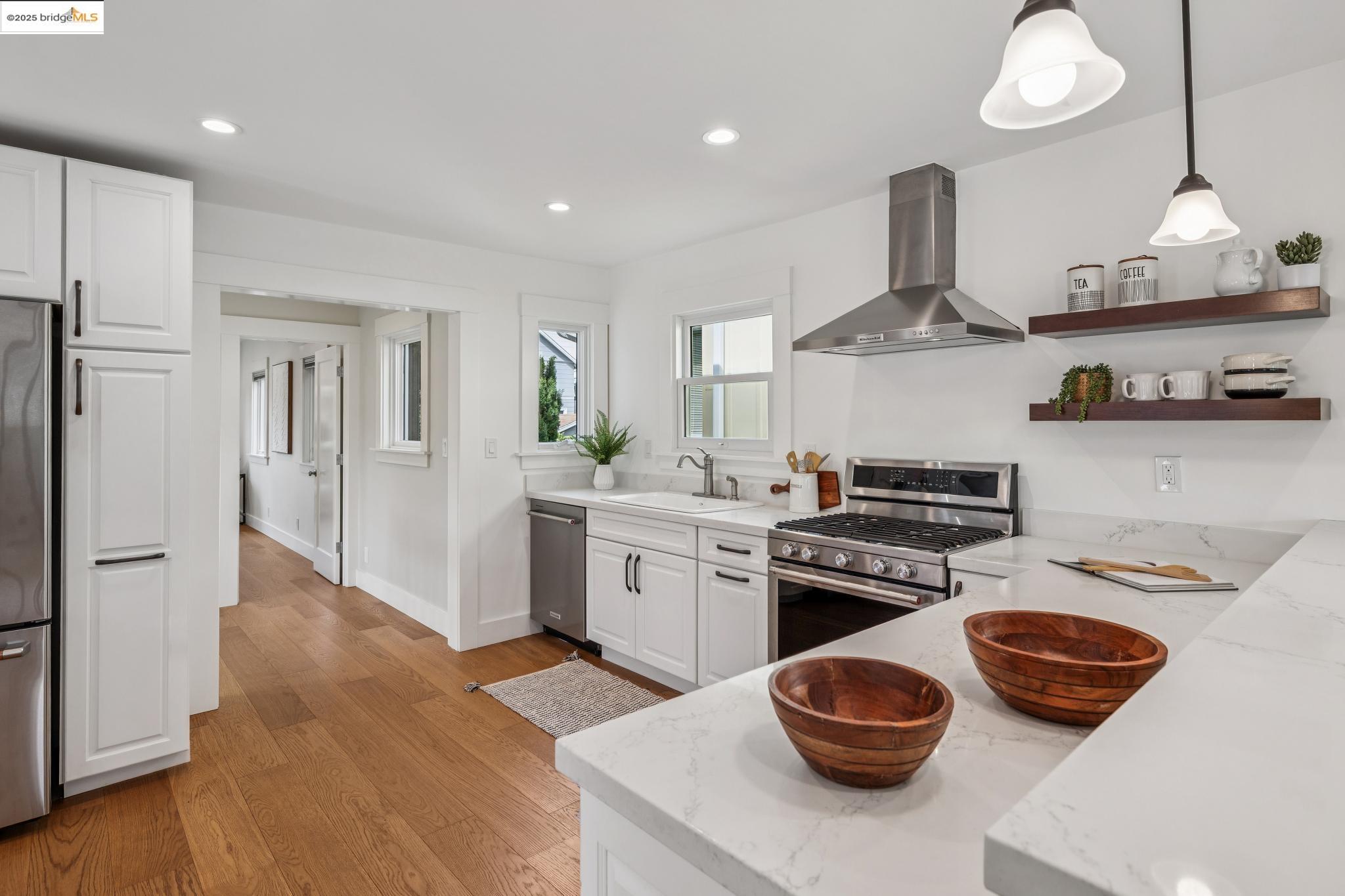 Detail Gallery Image 13 of 50 For 617 Everett St, El Cerrito,  CA 94530 - 3 Beds | 2/1 Baths
