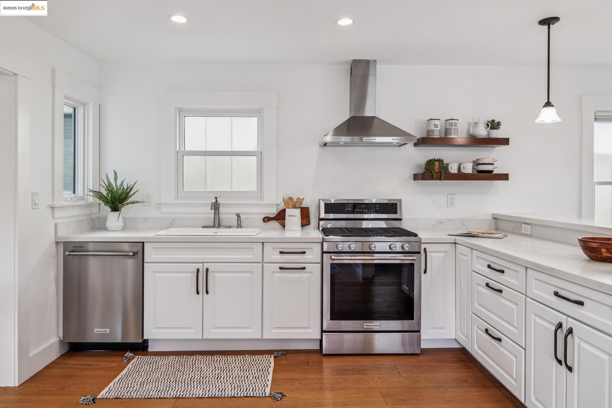 Detail Gallery Image 14 of 50 For 617 Everett St, El Cerrito,  CA 94530 - 3 Beds | 2/1 Baths