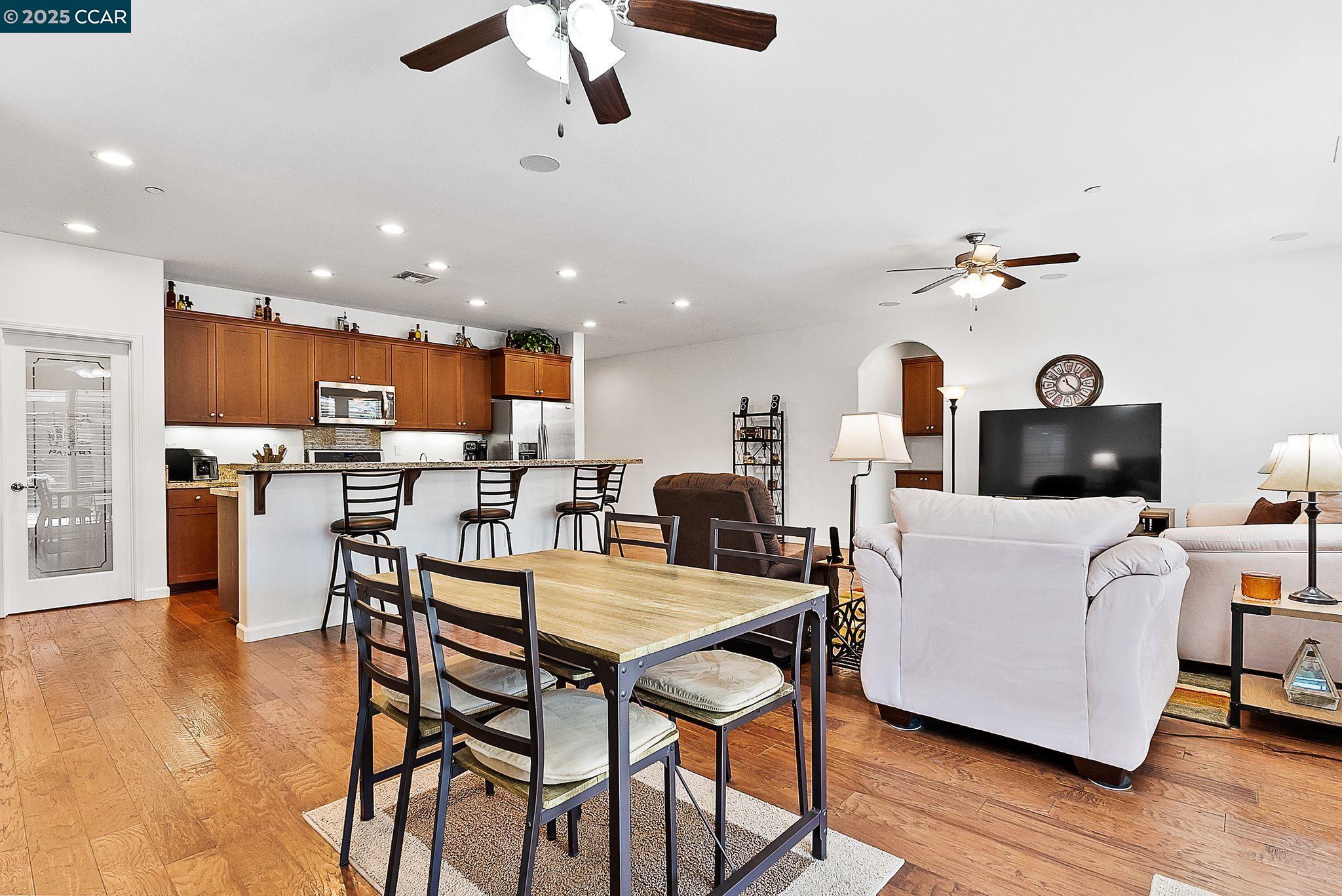 Detail Gallery Image 18 of 44 For 38 Outrigger Way, Discovery Bay,  CA 94505 - 3 Beds | 2 Baths