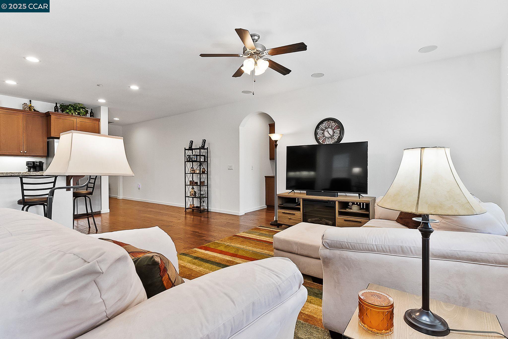 Detail Gallery Image 23 of 44 For 38 Outrigger Way, Discovery Bay,  CA 94505 - 3 Beds | 2 Baths