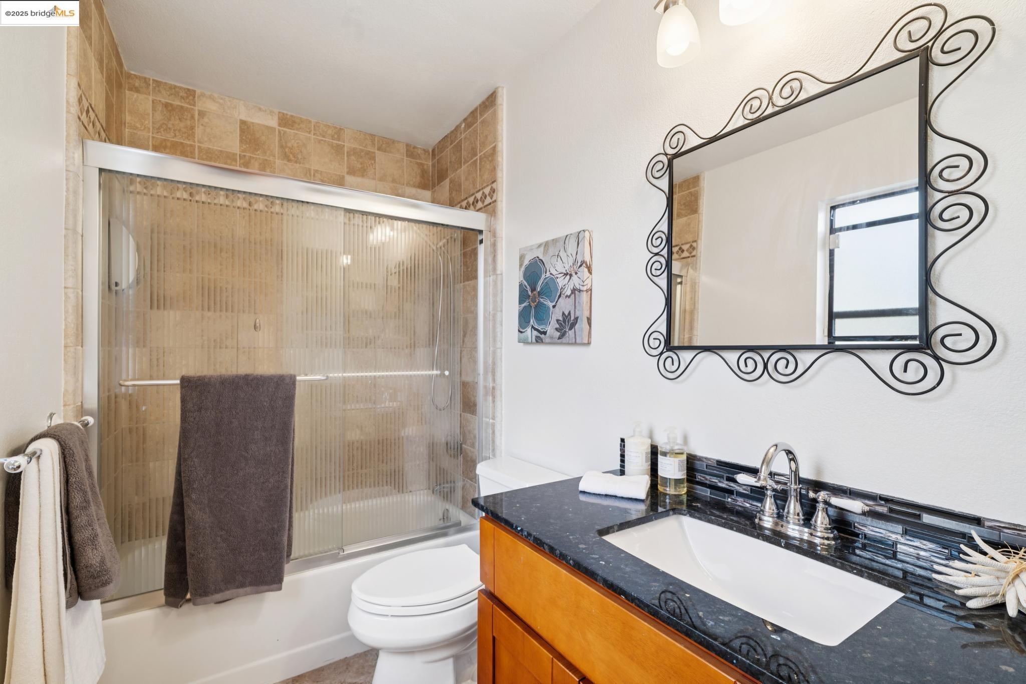 Detail Gallery Image 34 of 49 For 28149 Riggs Ct, Hayward,  CA 94542 - 3 Beds | 2/1 Baths