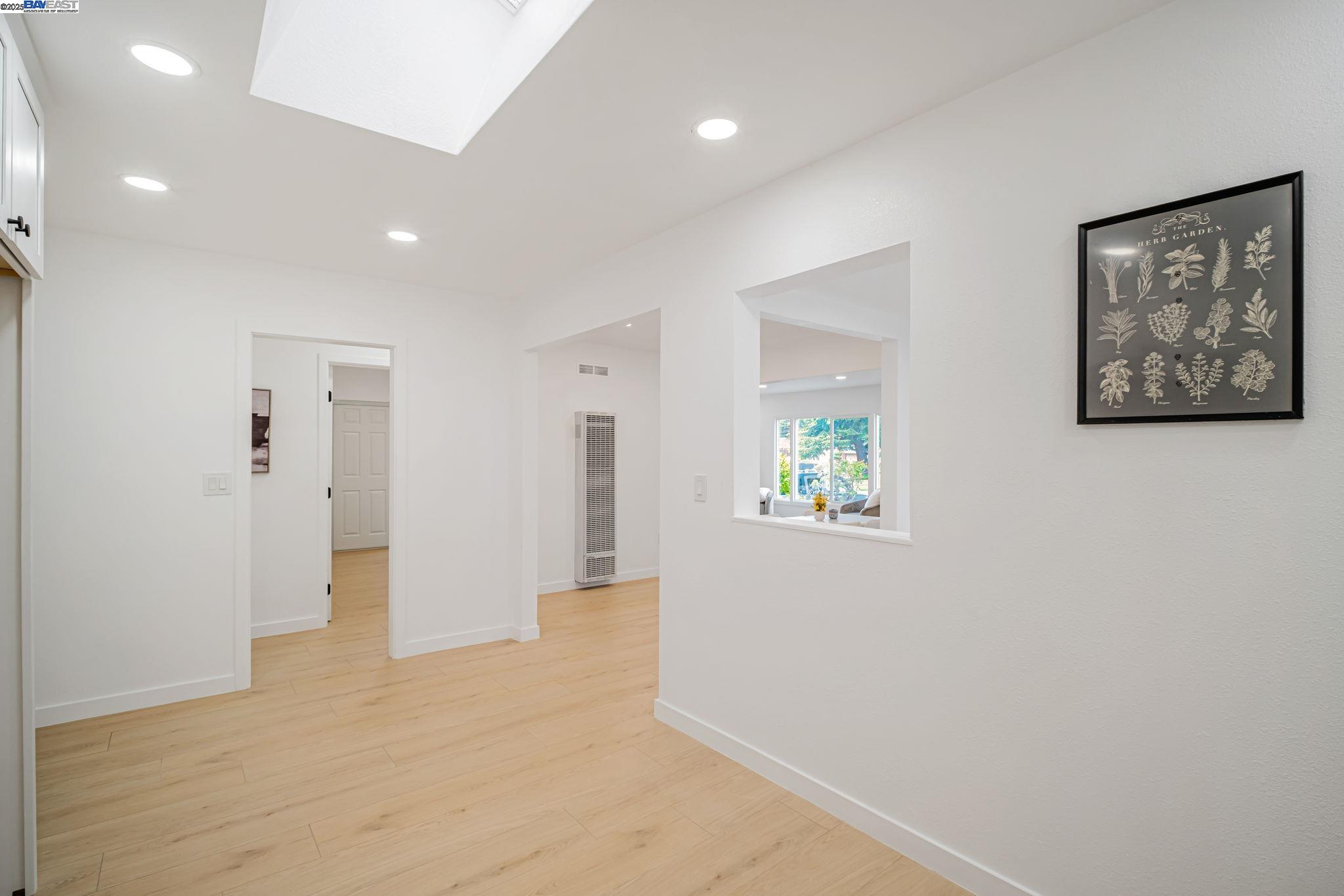 Detail Gallery Image 20 of 57 For 18760 Sandy Rd, Castro Valley,  CA 94546 - 3 Beds | 2 Baths