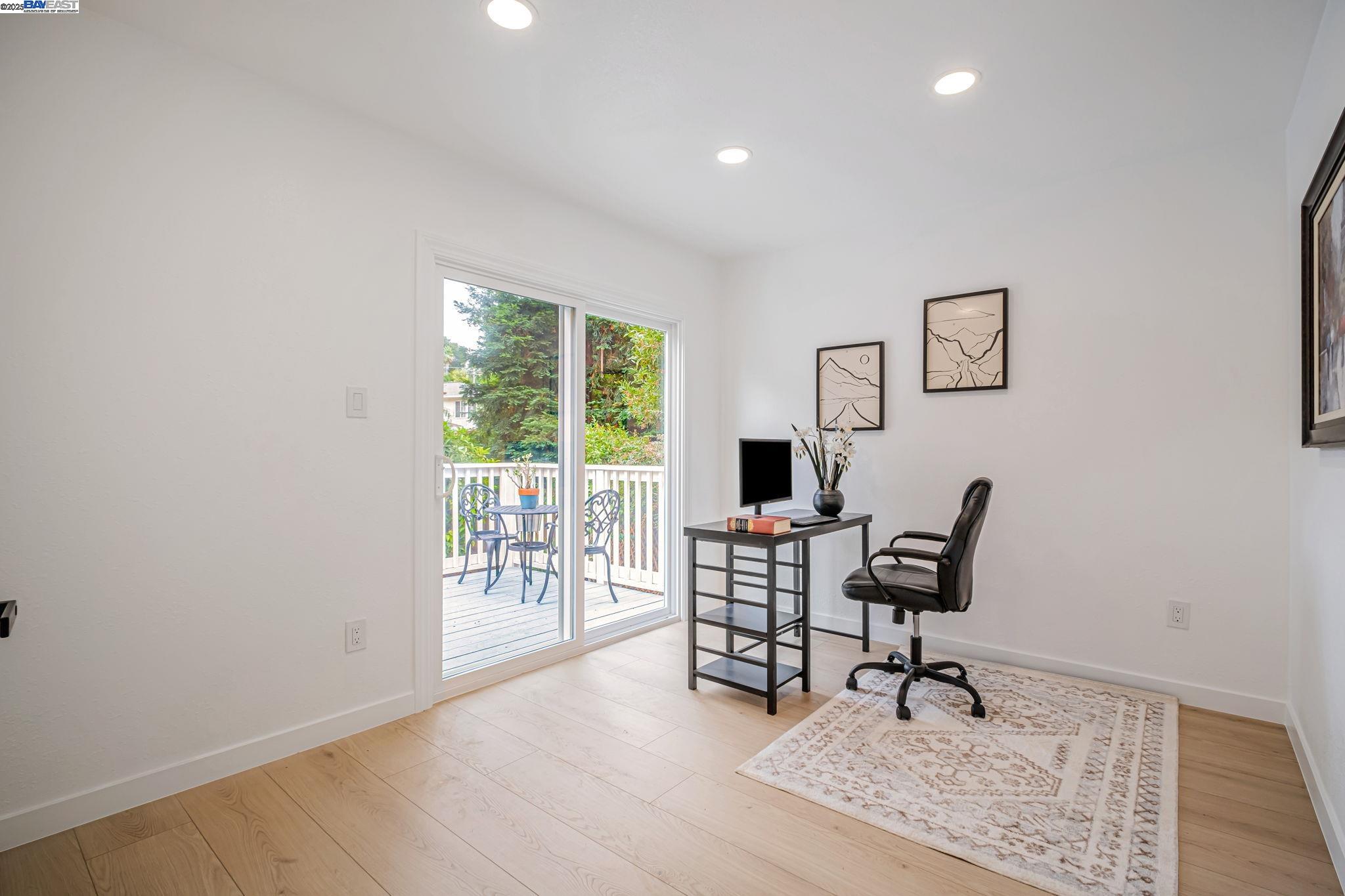 Detail Gallery Image 22 of 57 For 18760 Sandy Rd, Castro Valley,  CA 94546 - 3 Beds | 2 Baths