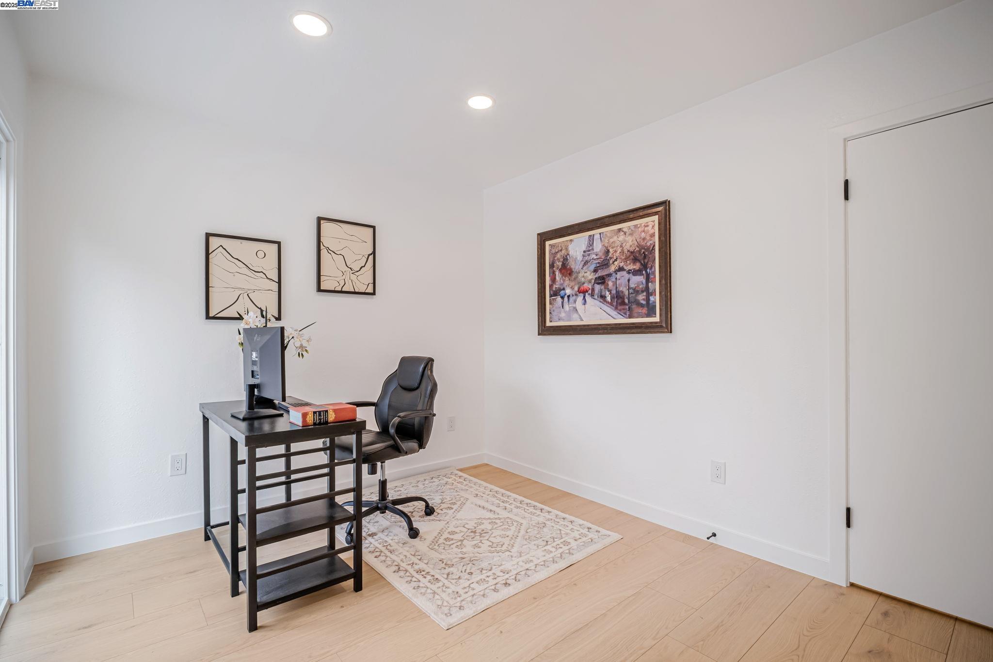 Detail Gallery Image 24 of 57 For 18760 Sandy Rd, Castro Valley,  CA 94546 - 3 Beds | 2 Baths