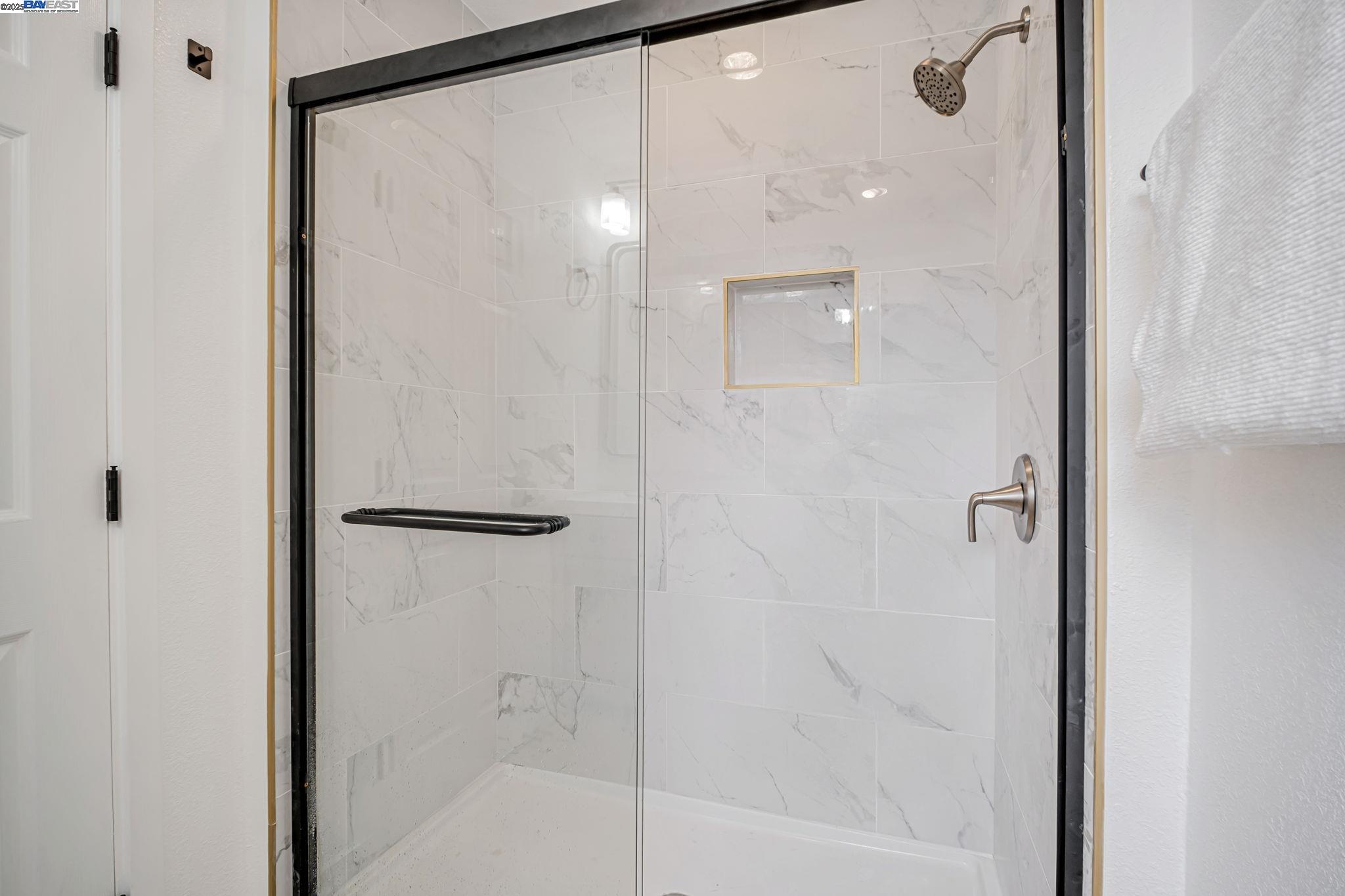 Detail Gallery Image 34 of 57 For 18760 Sandy Rd, Castro Valley,  CA 94546 - 3 Beds | 2 Baths