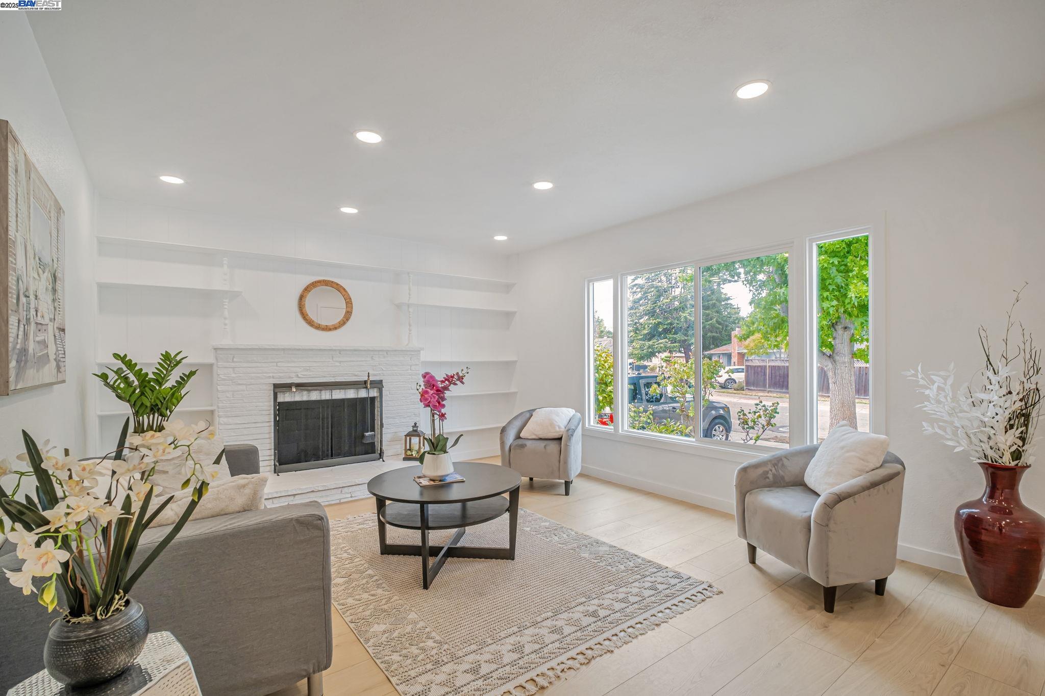 Detail Gallery Image 6 of 57 For 18760 Sandy Rd, Castro Valley,  CA 94546 - 3 Beds | 2 Baths