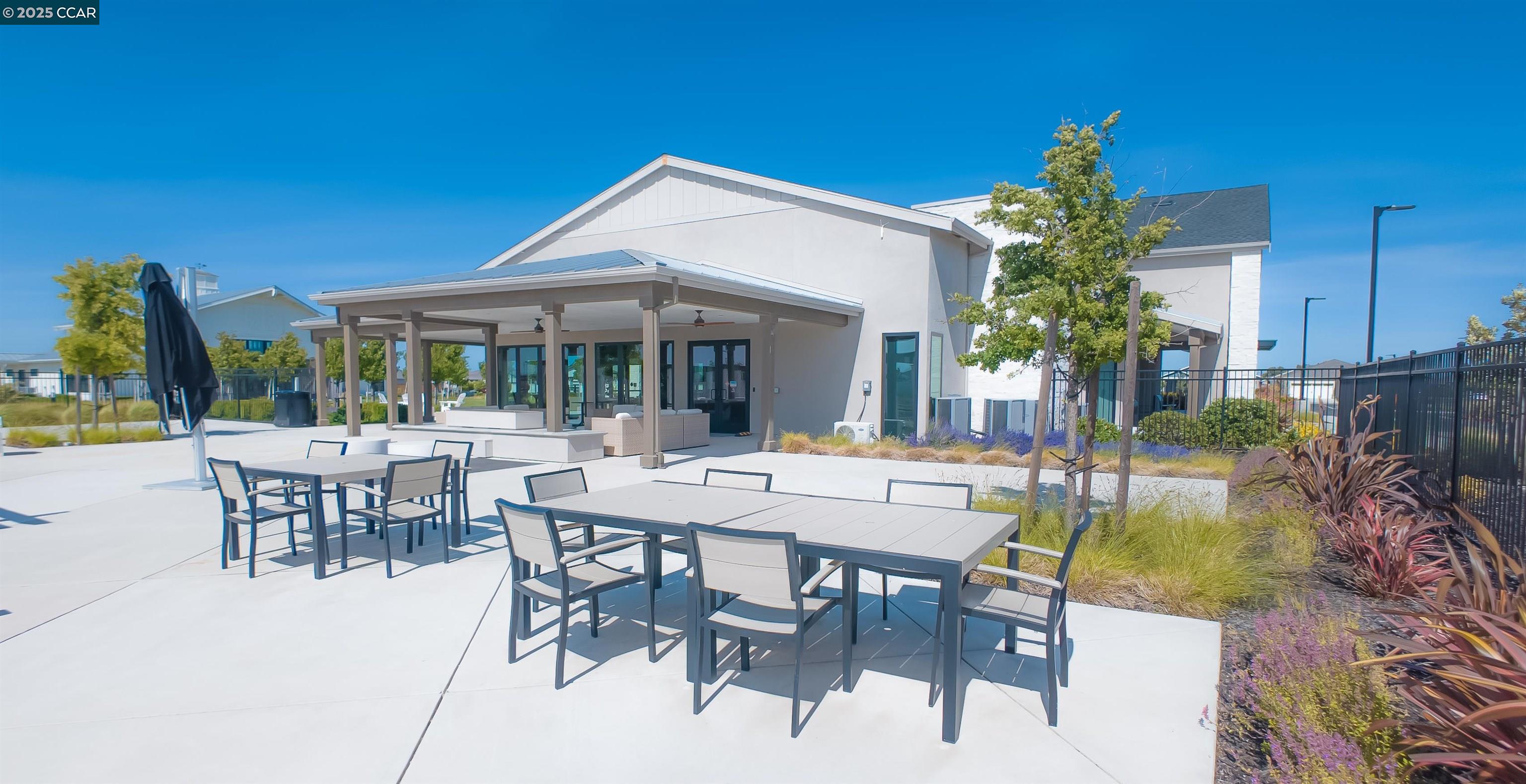 Detail Gallery Image 9 of 37 For 2299 Rustic Oak Ln, Rio Vista,  CA 94571 - 2 Beds | 2 Baths