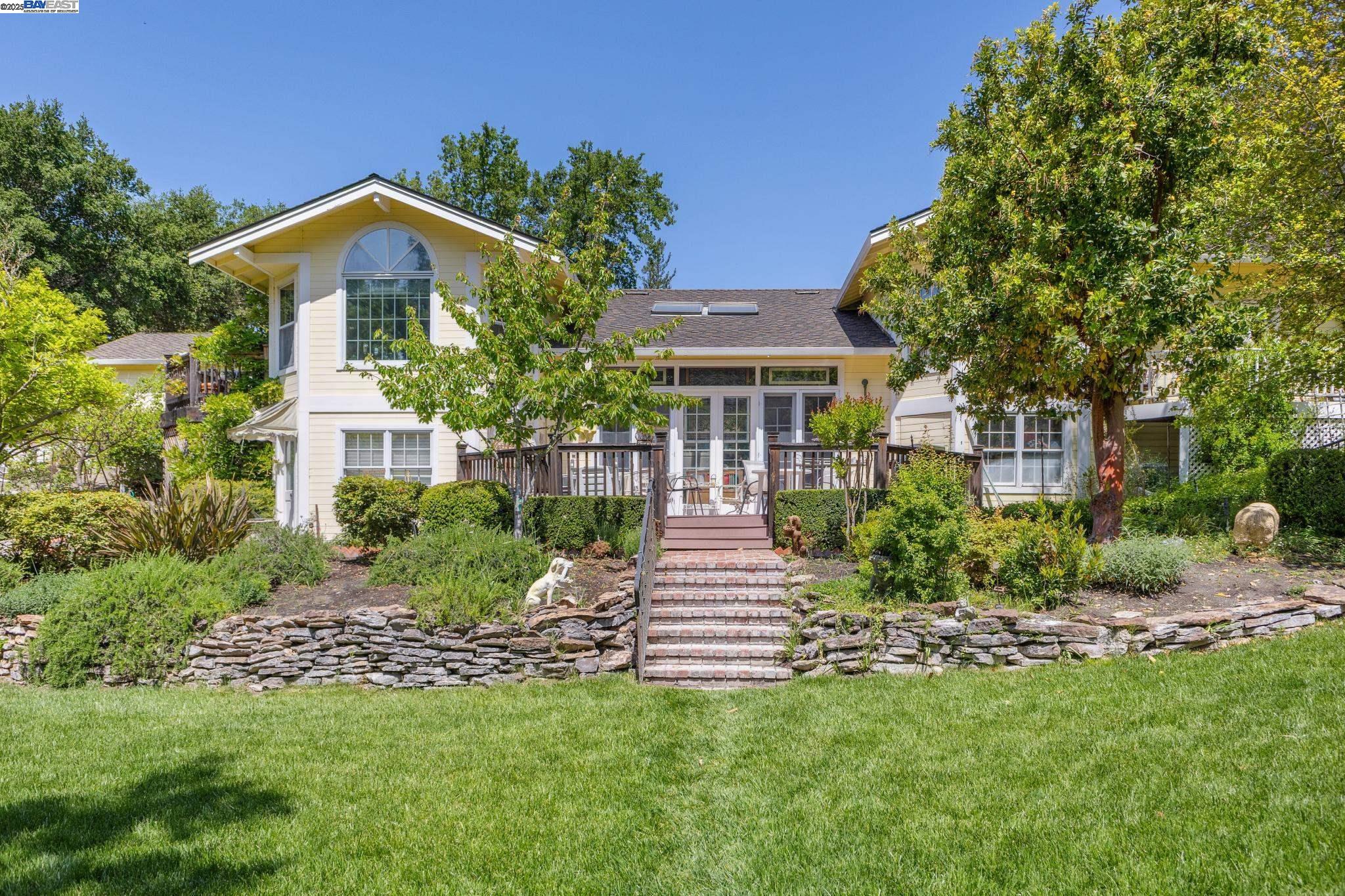 Detail Gallery Image 16 of 53 For 721 Fair Oaks Dr, Alamo,  CA 94507 - 4 Beds | 3 Baths